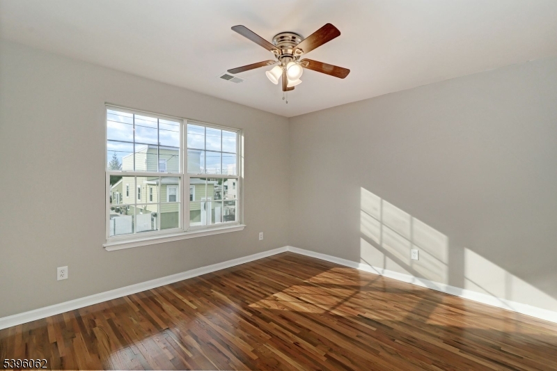 Carteret Boro, New Jersey, 07008, United States, 3 Bedrooms Bedrooms, ,3 BathroomsBathrooms,Residential,For Sale,1989162