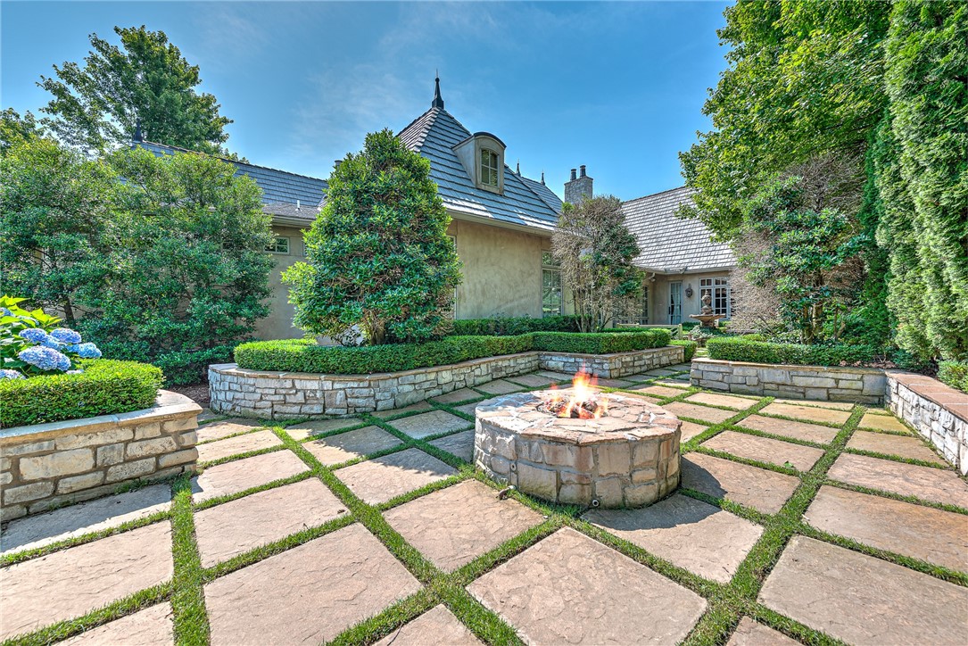 Rogers, Arkansas, 72758, United States, 3 Bedrooms Bedrooms, ,5 BathroomsBathrooms,Residential,For Sale,1857707