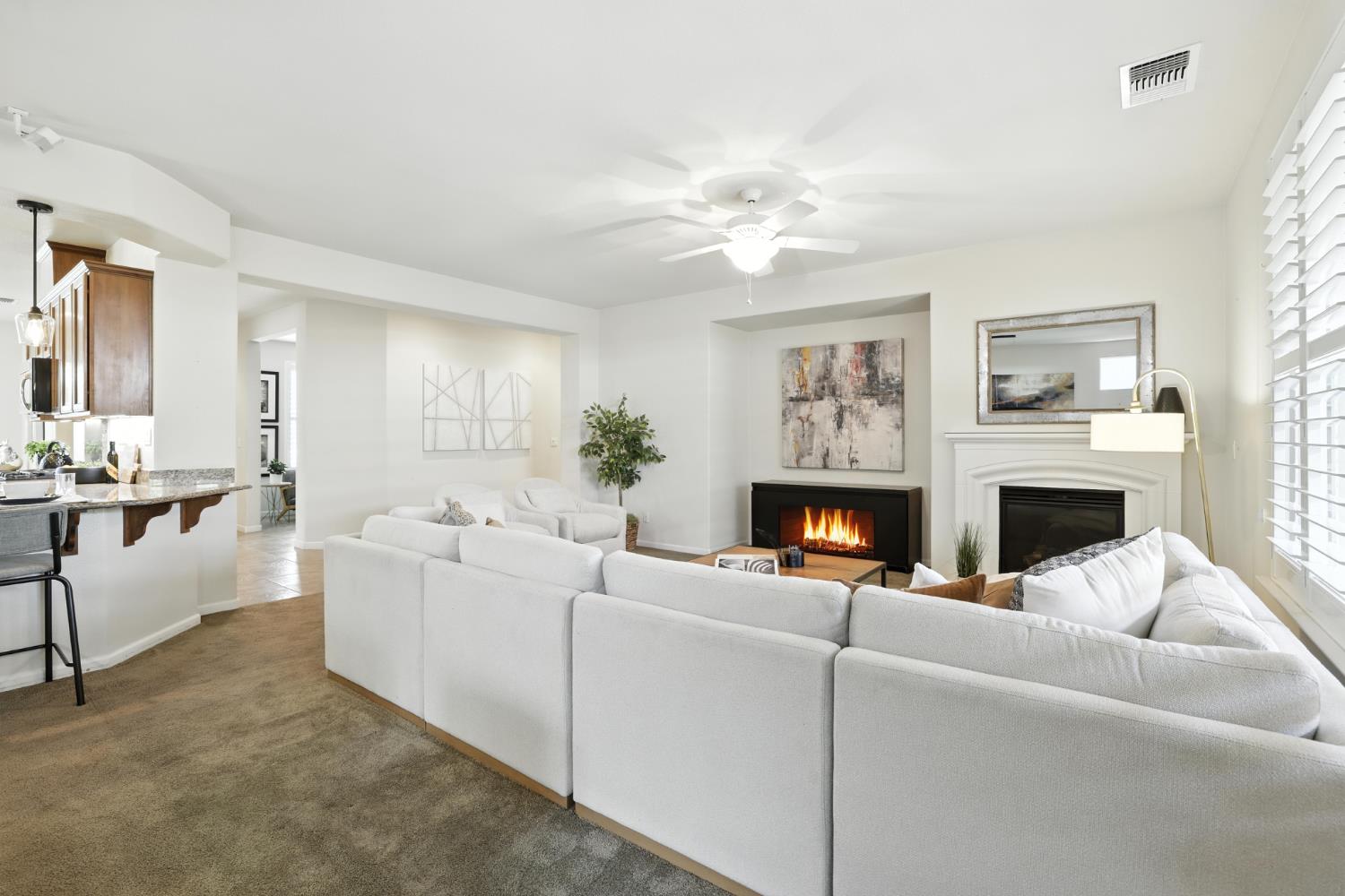 Elk Grove, California, 95757, United States, 2 Bedrooms Bedrooms, ,2 BathroomsBathrooms,Residential,For Sale,1901931