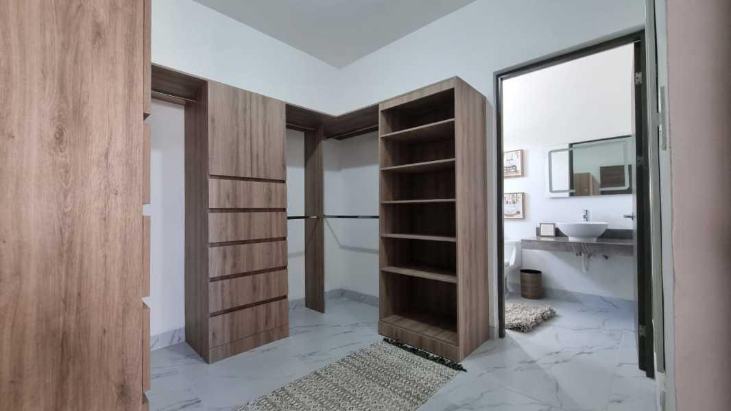 PASEO DEL CICLON, Torreón, Coahuila de Zaragoza, 27258, Mexico, 3 Bedrooms Bedrooms, ,3 BathroomsBathrooms,Residential,For Sale,PASEO DEL CICLON,1235284