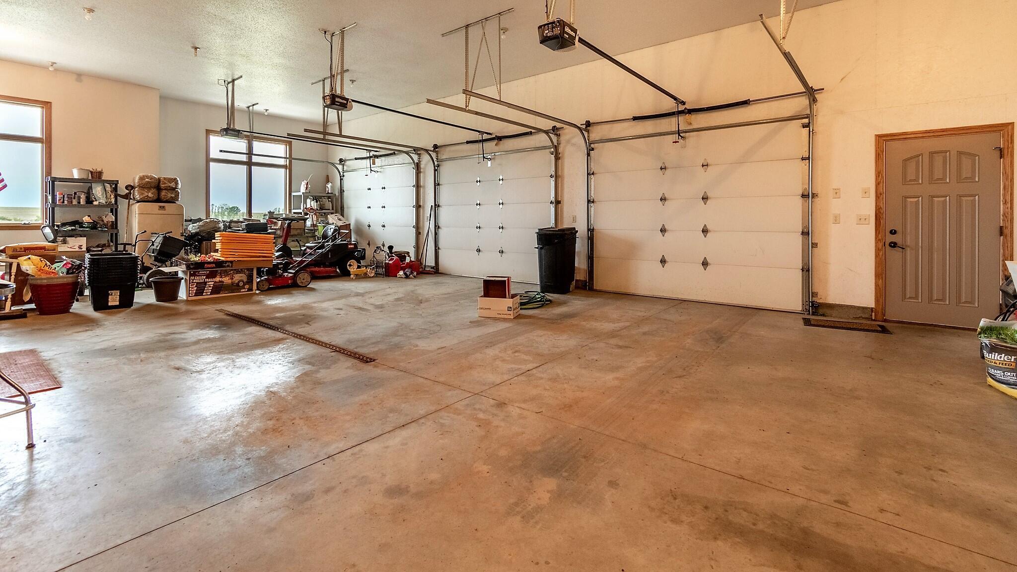 Beulah, North Dakota, 58523, United States, 4 Bedrooms Bedrooms, ,3 BathroomsBathrooms,Residential,For Sale,1780571
