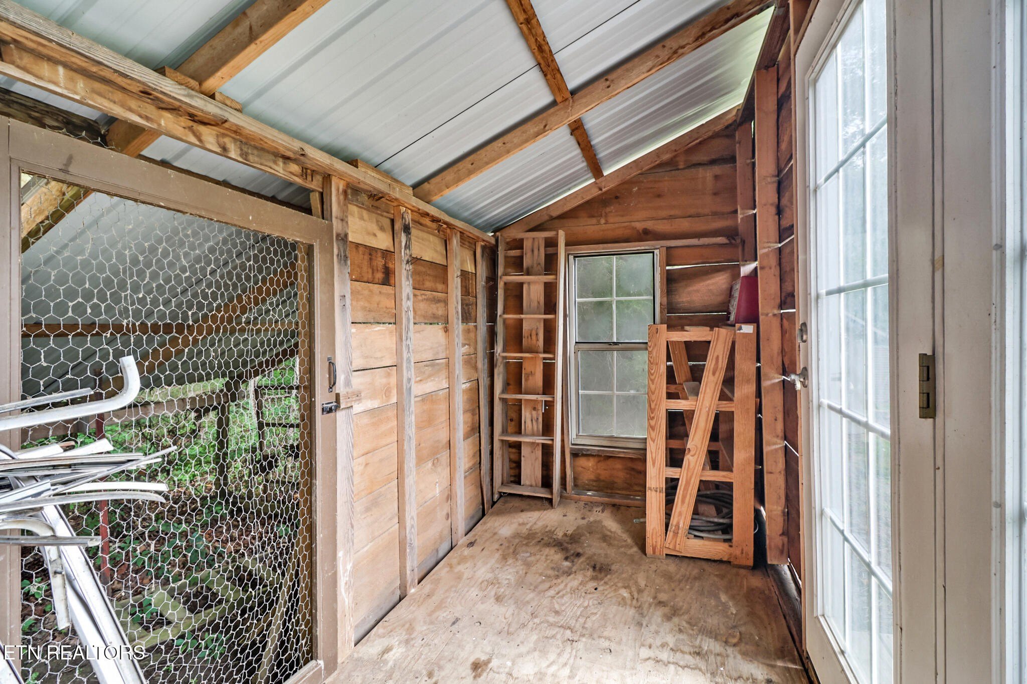 Crossville, Tennessee, 38571, United States, 3 Bedrooms Bedrooms, ,4 BathroomsBathrooms,Residential,For Sale,1979710