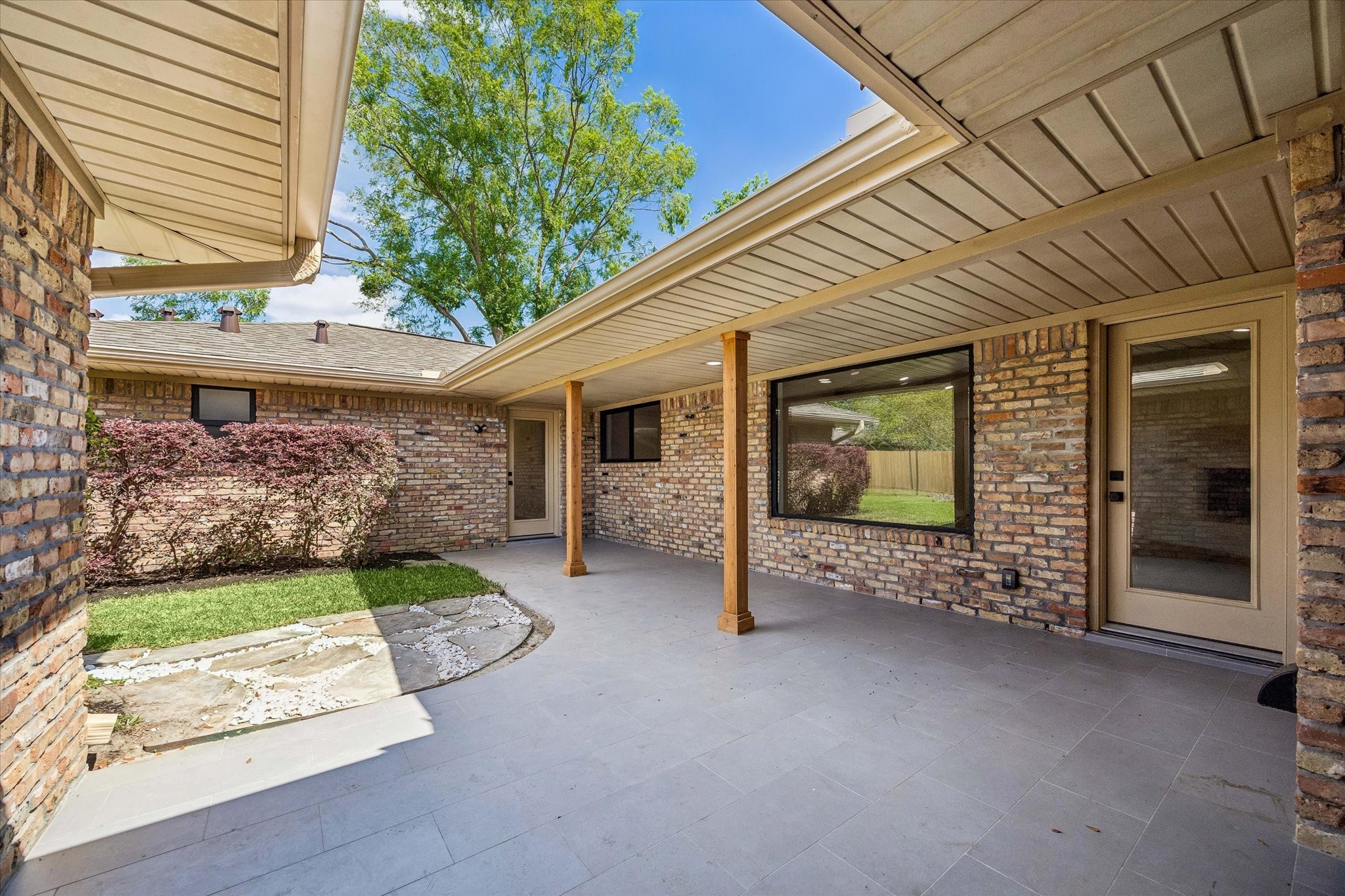  6234 Yarwell Drive - 物件實景