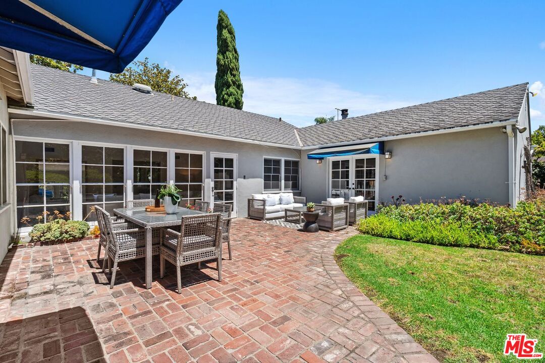 Los Angeles, California, 90049, United States, 3 Bedrooms Bedrooms, ,3 BathroomsBathrooms,Residential,For Sale,1902649