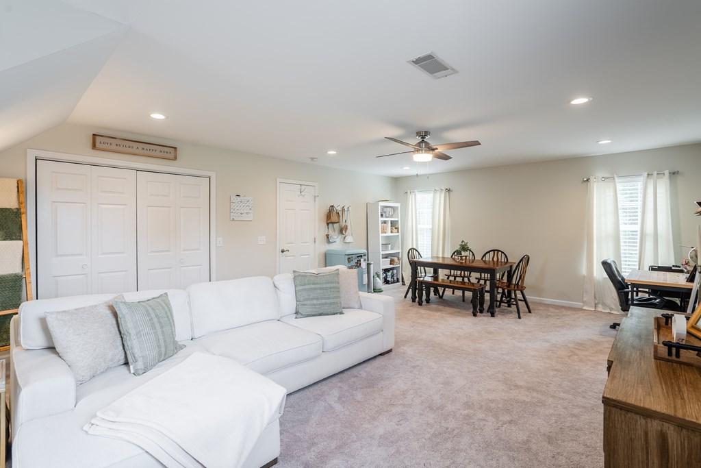 CHATSWORTH, Georgia, 30705, United States, 3 Bedrooms Bedrooms, ,3 BathroomsBathrooms,Residential,For Sale,1965219