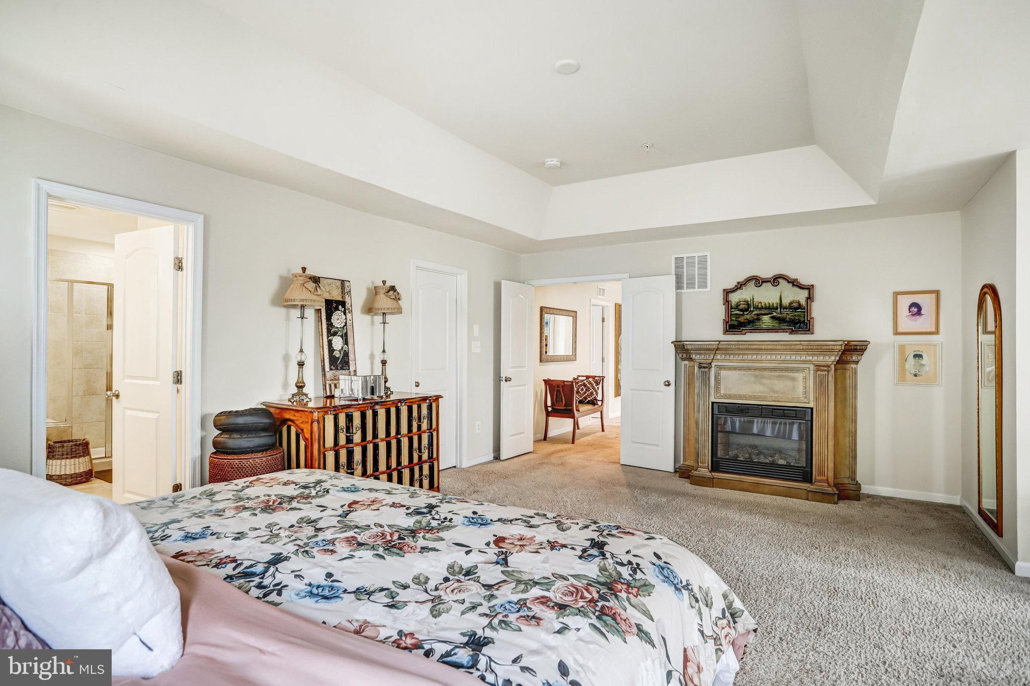 Lanham, Maryland, 20706, United States, 6 Bedrooms Bedrooms, ,5 BathroomsBathrooms,Residential,For Sale,2002849