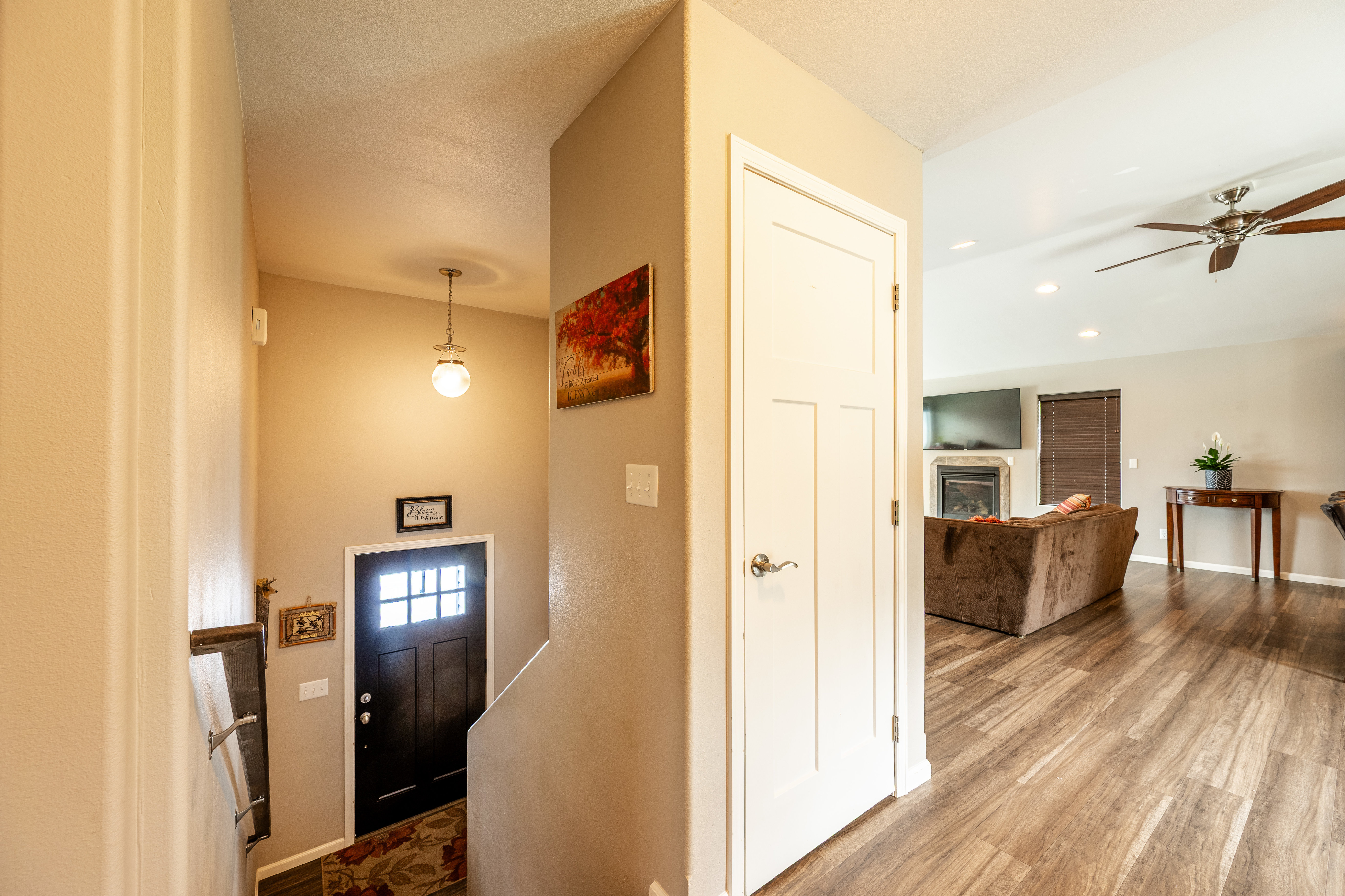 Sheridan, Wyoming, 82801, United States, 4 Bedrooms Bedrooms, ,3 BathroomsBathrooms,Residential,For Sale,1935181