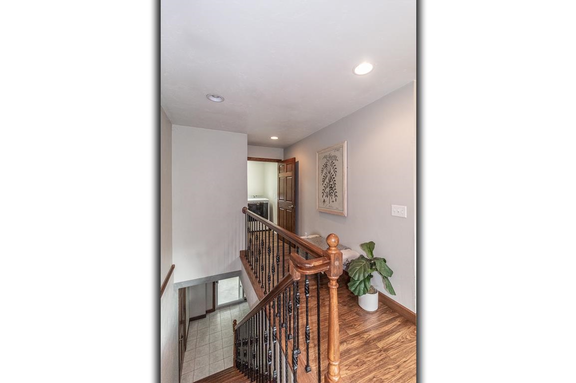 New London, Wisconsin, 54961-8021, United States, 4 Bedrooms Bedrooms, ,2 BathroomsBathrooms,Residential,For Sale,1984435