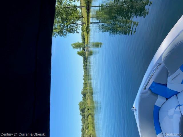 Groveland Township, Michigan, 48442, United States, 5 Bedrooms Bedrooms, ,6 BathroomsBathrooms,Residential,For Sale,1982712