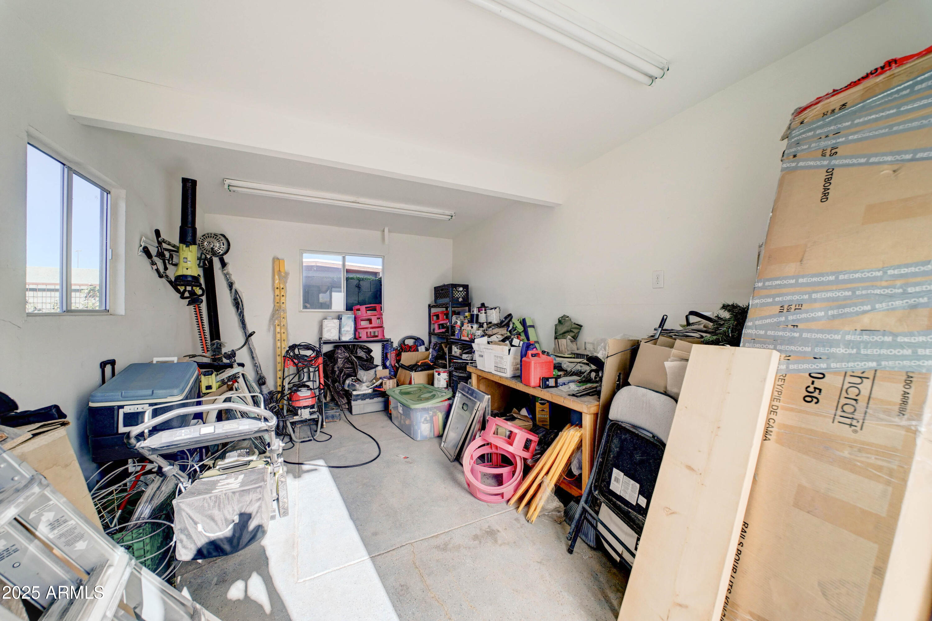 Phoenix, Arizona, 85028, United States, 4 Bedrooms Bedrooms, ,3 BathroomsBathrooms,Residential,For Sale,1989042