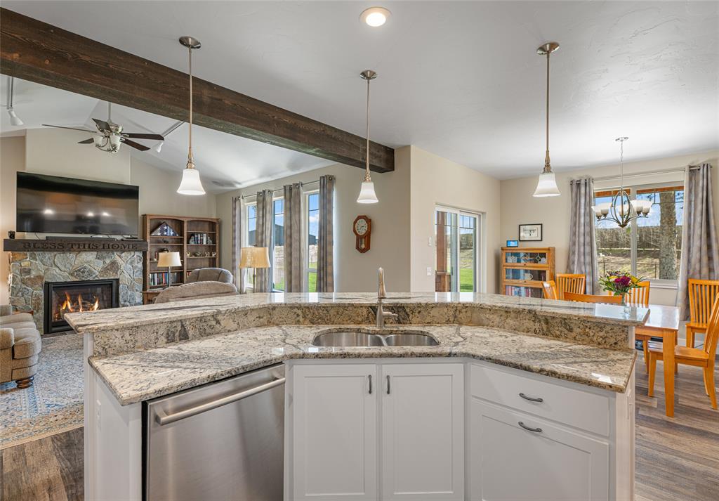 Kalispell, Montana, 59901, United States, 4 Bedrooms Bedrooms, ,3 BathroomsBathrooms,Residential,For Sale,1936978