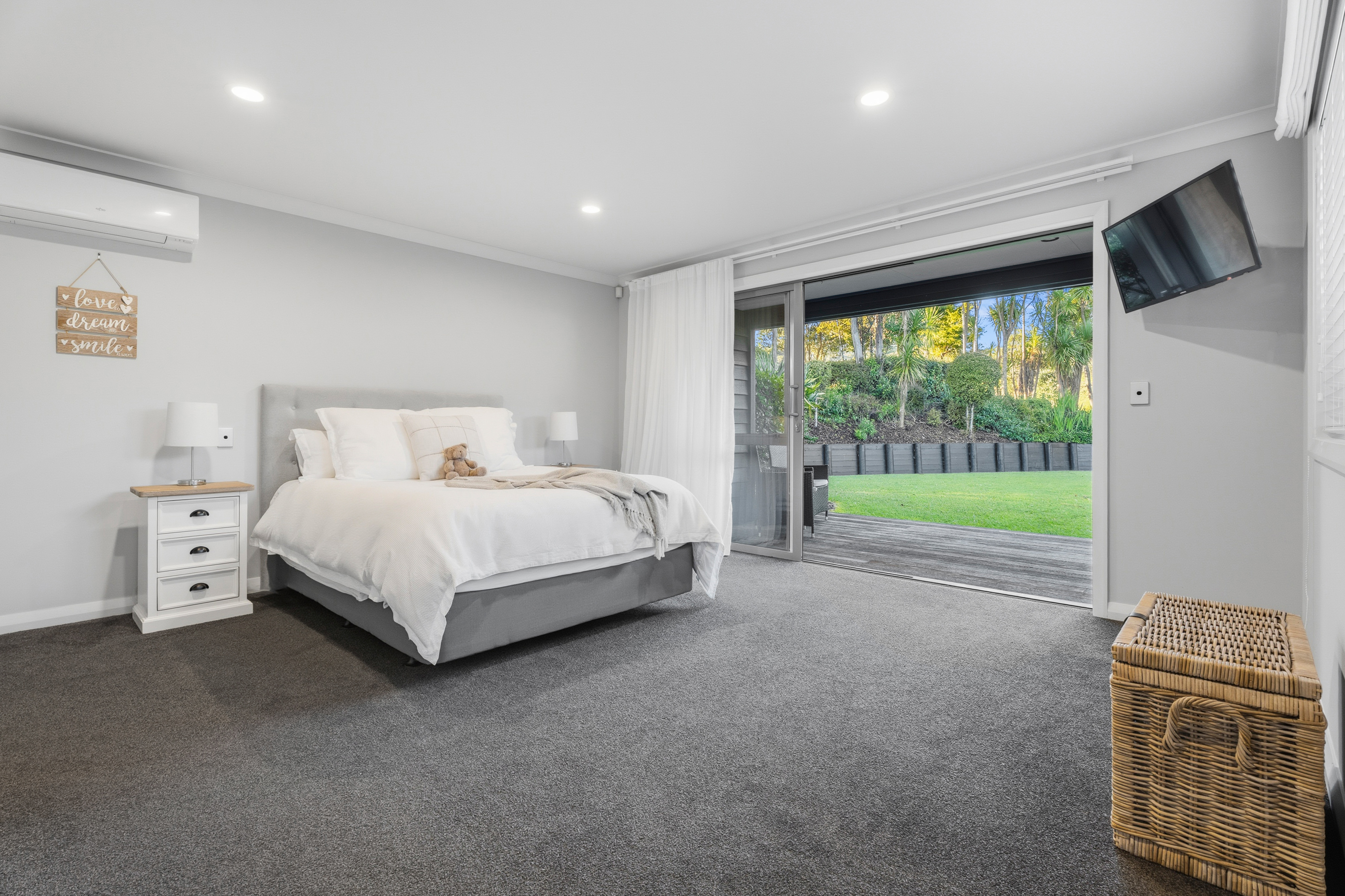  875 Hibiscus Coast Highway, Waiwera - 物件實景