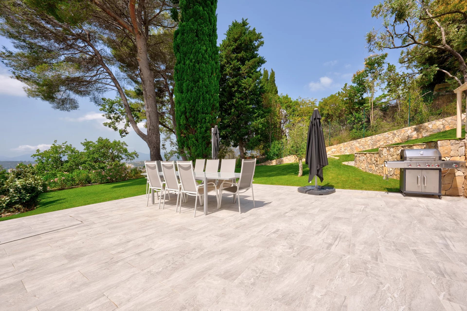 Mougins, Provence-Alpes-Côte d’Azur, 06250, FR, 6 Bedrooms Bedrooms, ,6 BathroomsBathrooms,Residential,For Sale,1954947