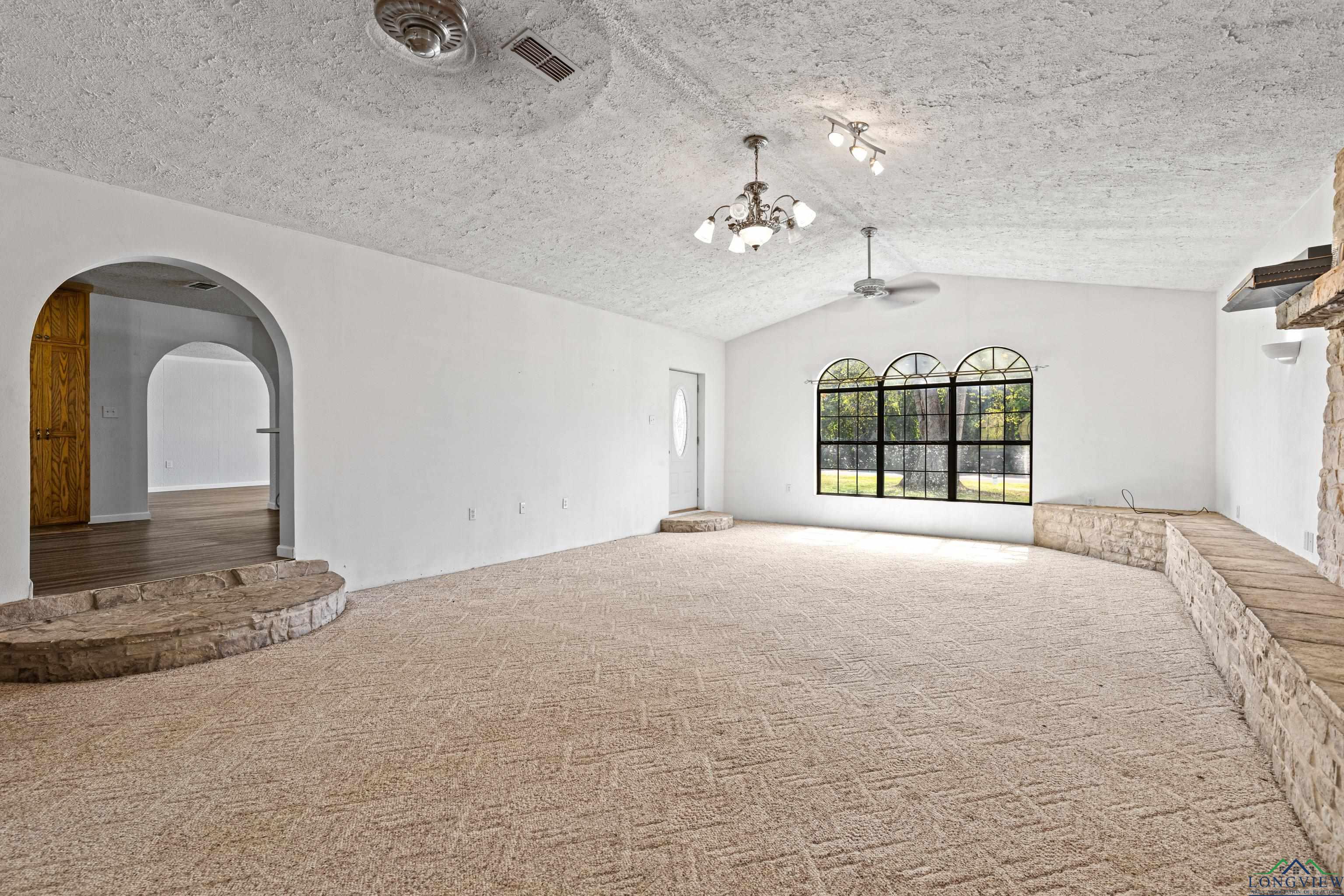 Tatum, Texas, 75691, United States, 3 Bedrooms Bedrooms, ,2 BathroomsBathrooms,Residential,For Sale,1933194