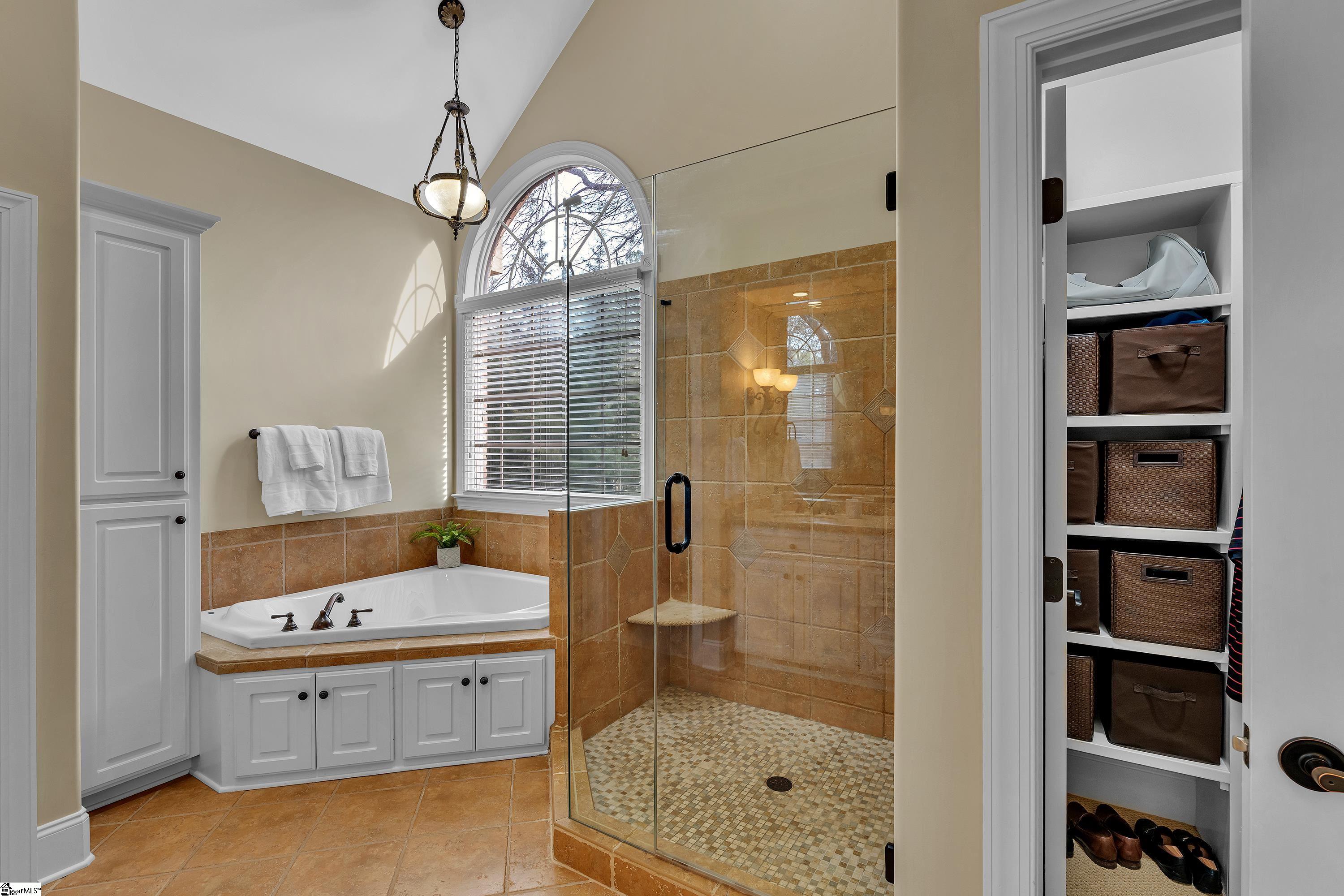 Spartanburg, South Carolina, 29306, United States, 4 Bedrooms Bedrooms, ,4 BathroomsBathrooms,Residential,For Sale,1819955
