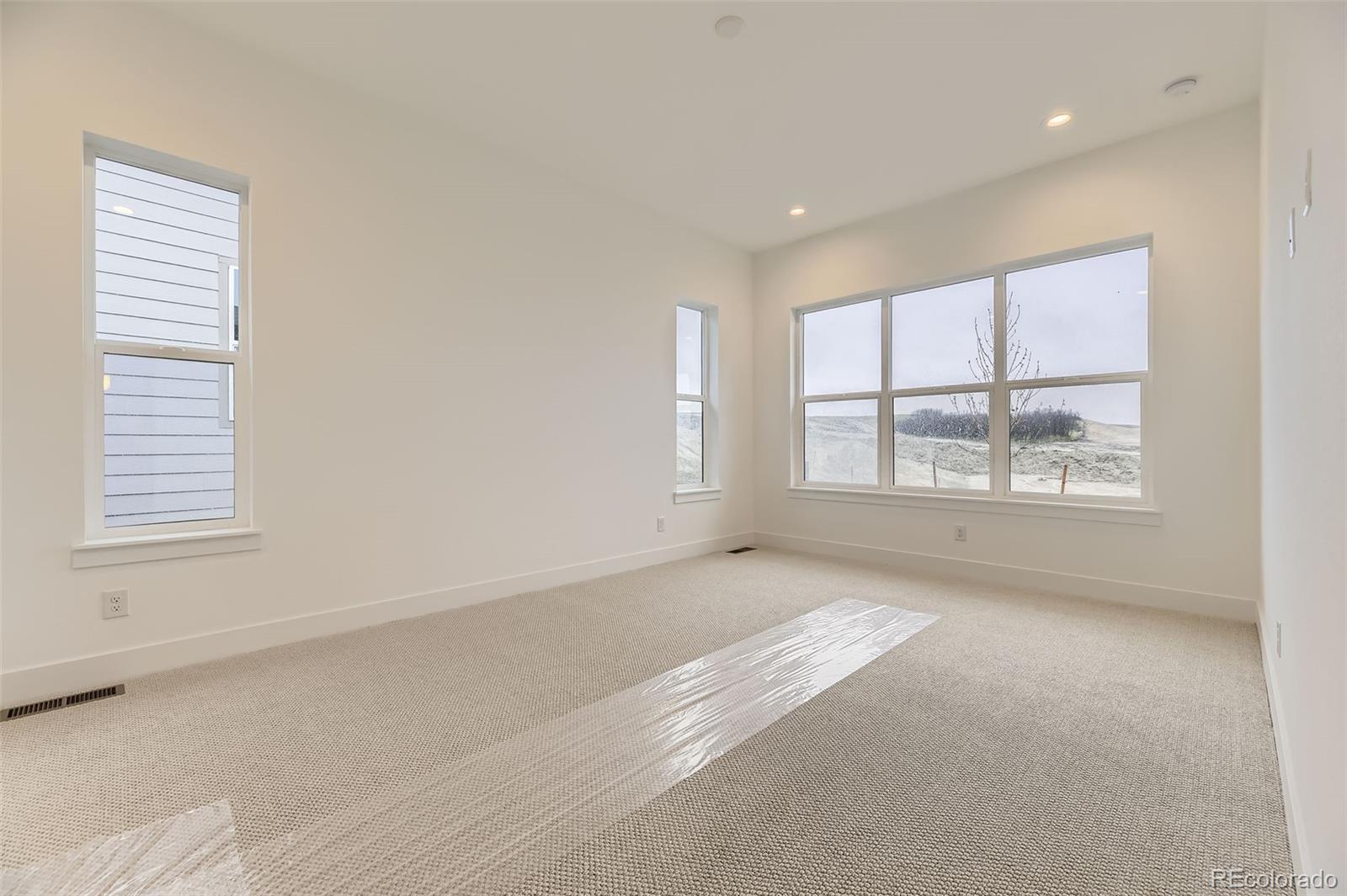 Castle Rock, Colorado, 80104, United States, 3 Bedrooms Bedrooms, ,2 BathroomsBathrooms,Residential,For Sale,1793844