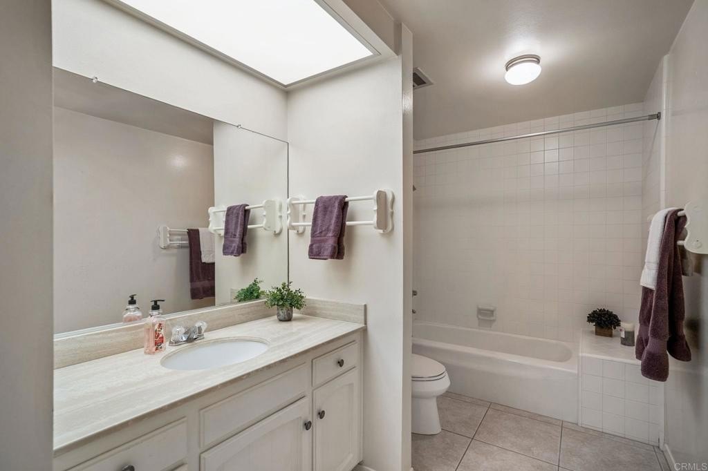 Escondido, California, 92026, United States, 2 Bedrooms Bedrooms, ,2 BathroomsBathrooms,Residential,For Sale,1942214