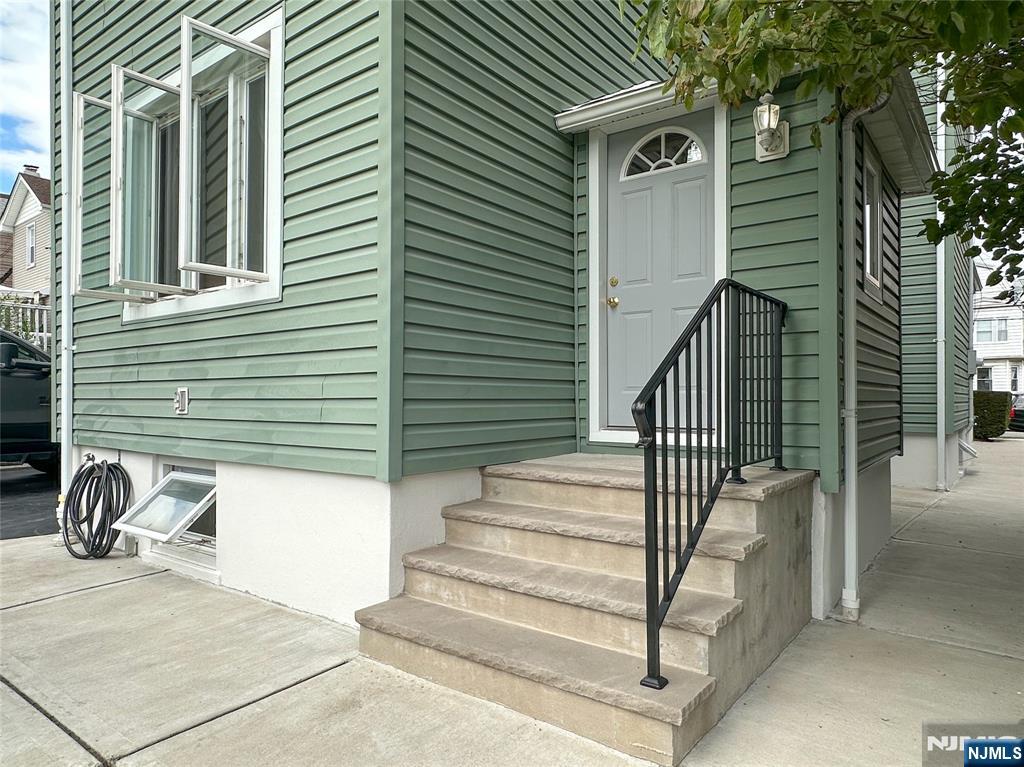 Kearny, New Jersey, 07032, United States, 4 Bedrooms Bedrooms, ,2 BathroomsBathrooms,Residential,For Sale,1980057