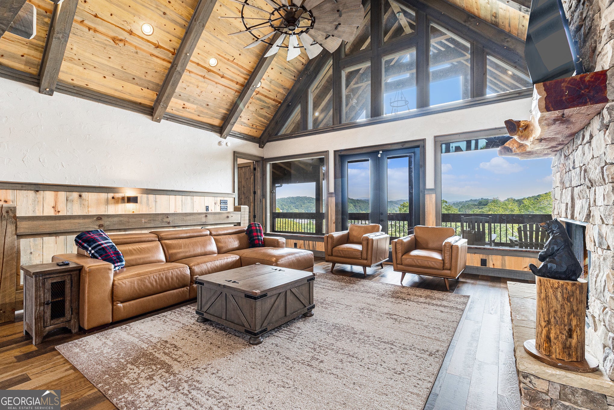 Ellijay, Georgia, 30540, United States, 5 Bedrooms Bedrooms, ,5 BathroomsBathrooms,Residential,For Sale,1952564