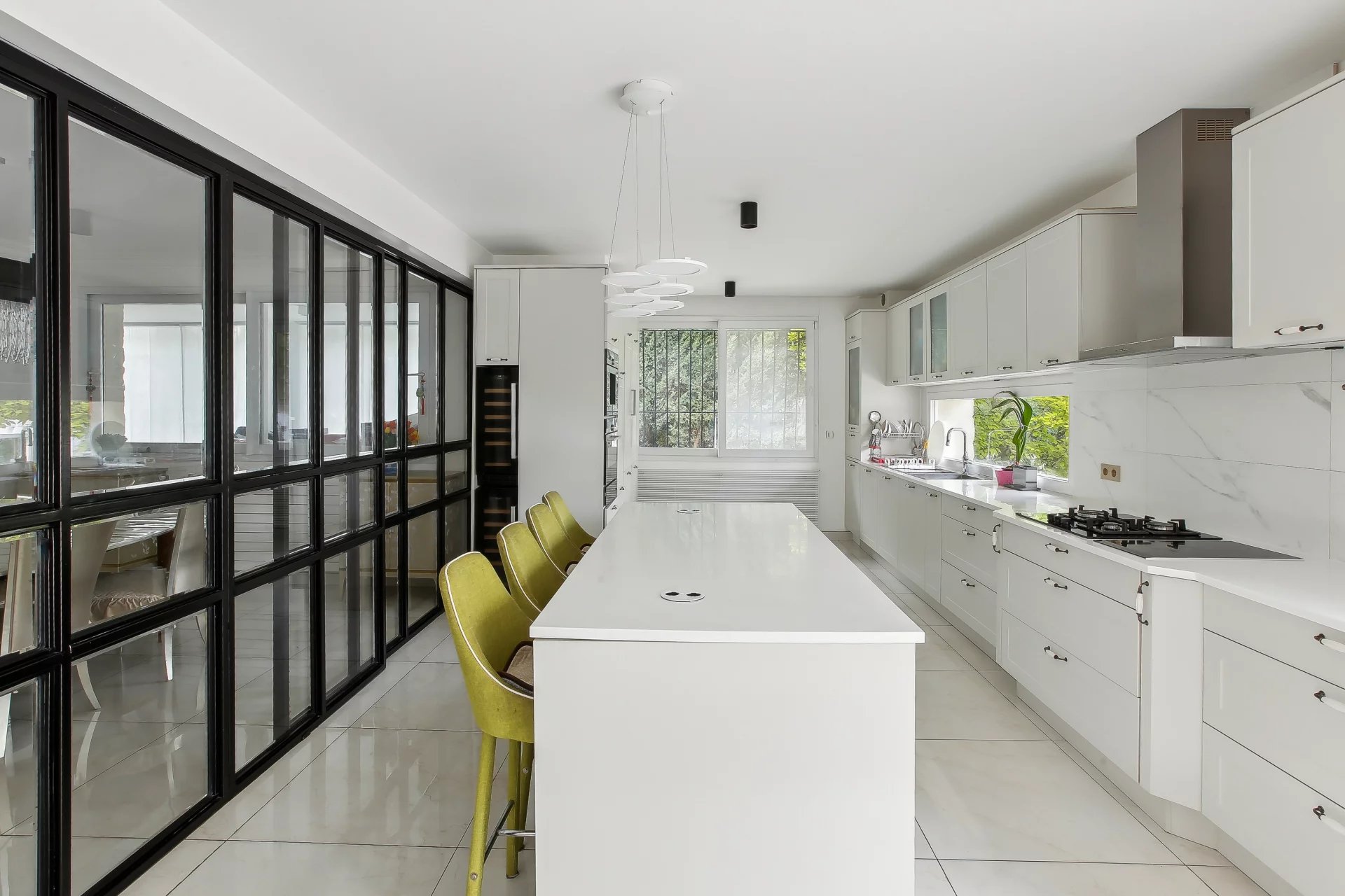 La Varenne-Saint-Hilaire, Île-de-France, 94210, FR, 5 Bedrooms Bedrooms, ,3 BathroomsBathrooms,Residential,For Sale,1995939