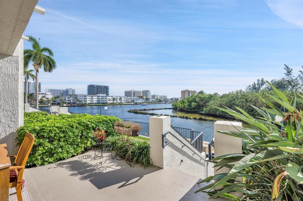 Pompano Beach, Florida, 33062, United States, 2 Bedrooms Bedrooms, ,3 BathroomsBathrooms,Residential,For Sale,2040159