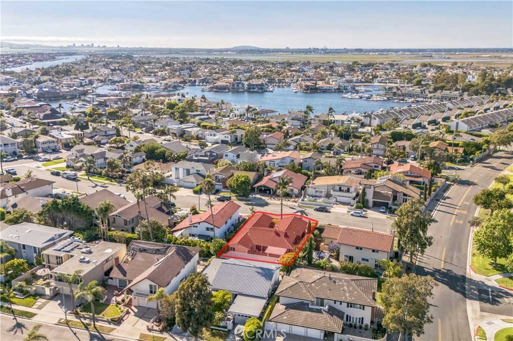 Huntington Beach, California, 92649, United States, 3 Bedrooms Bedrooms, ,2 BathroomsBathrooms,Residential,For Sale,1901956