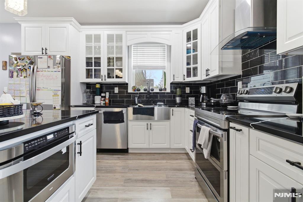 Clifton, New Jersey, 07011, United States, 3 Bedrooms Bedrooms, ,3 BathroomsBathrooms,Residential,For Sale,2028010