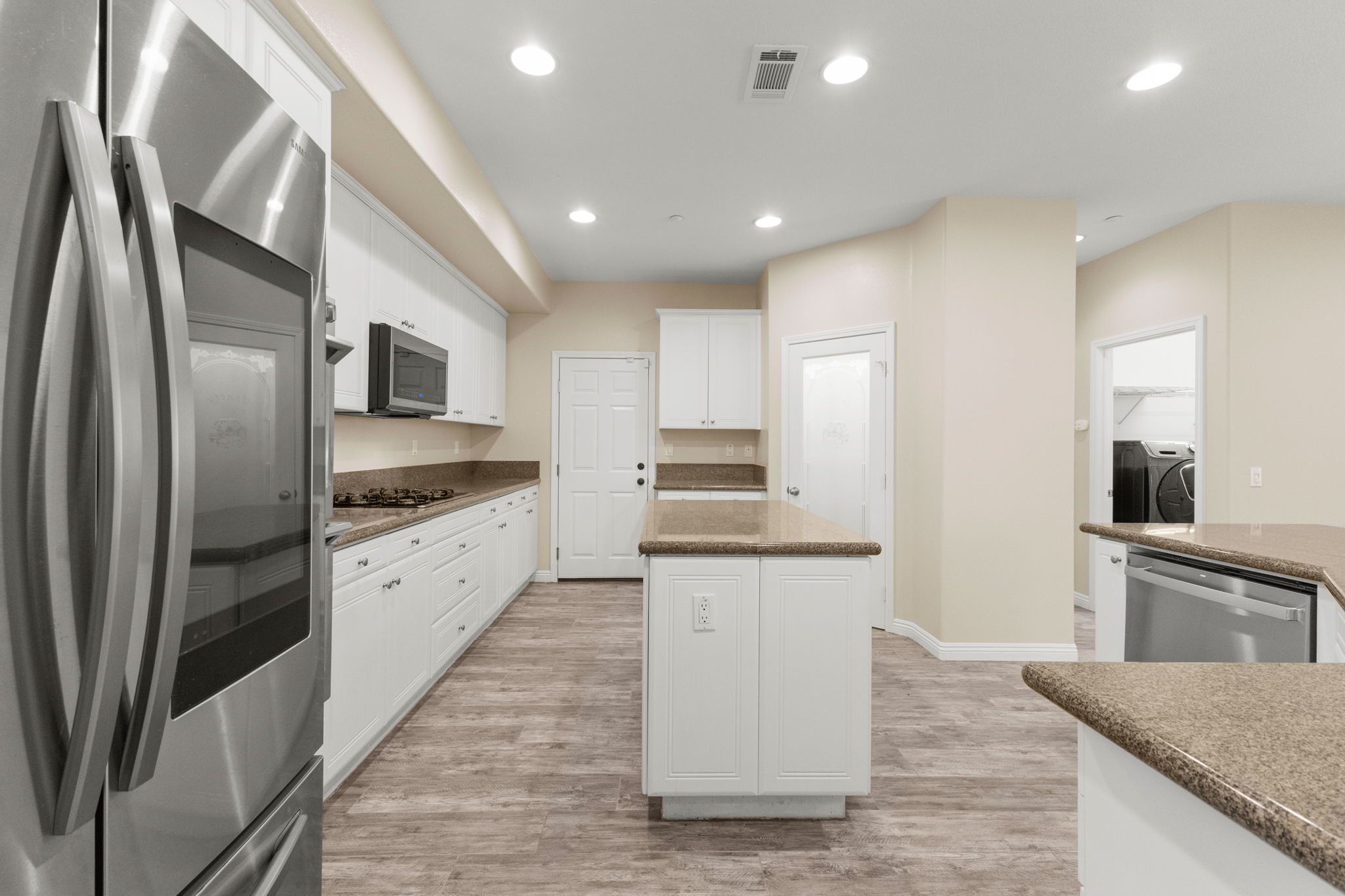 Redlands, California, 92374, United States, 6 Bedrooms Bedrooms, ,4 BathroomsBathrooms,Residential,For Sale,1923576