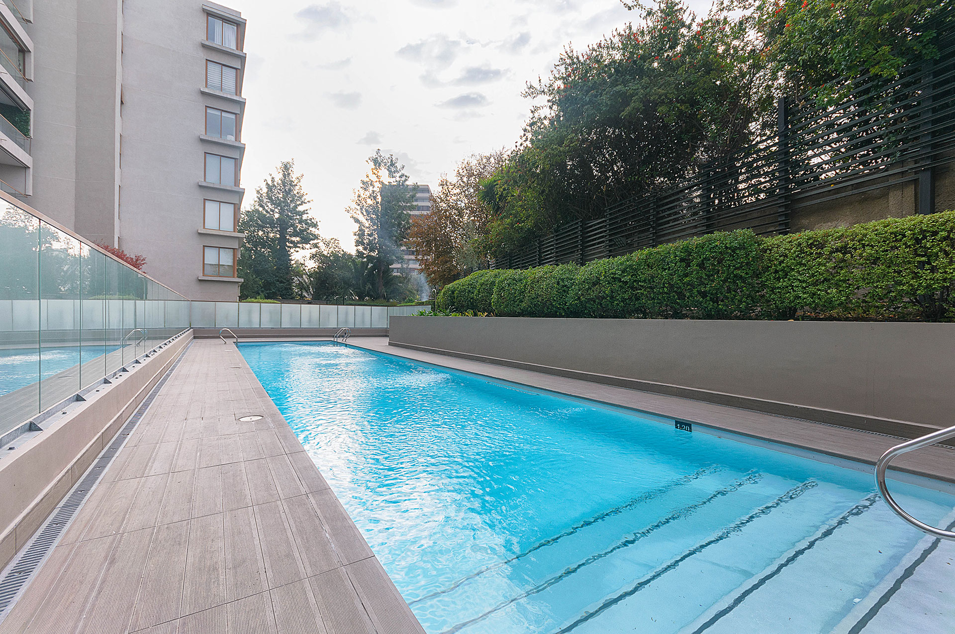  Spectacular apartment with private garden - 物件實景