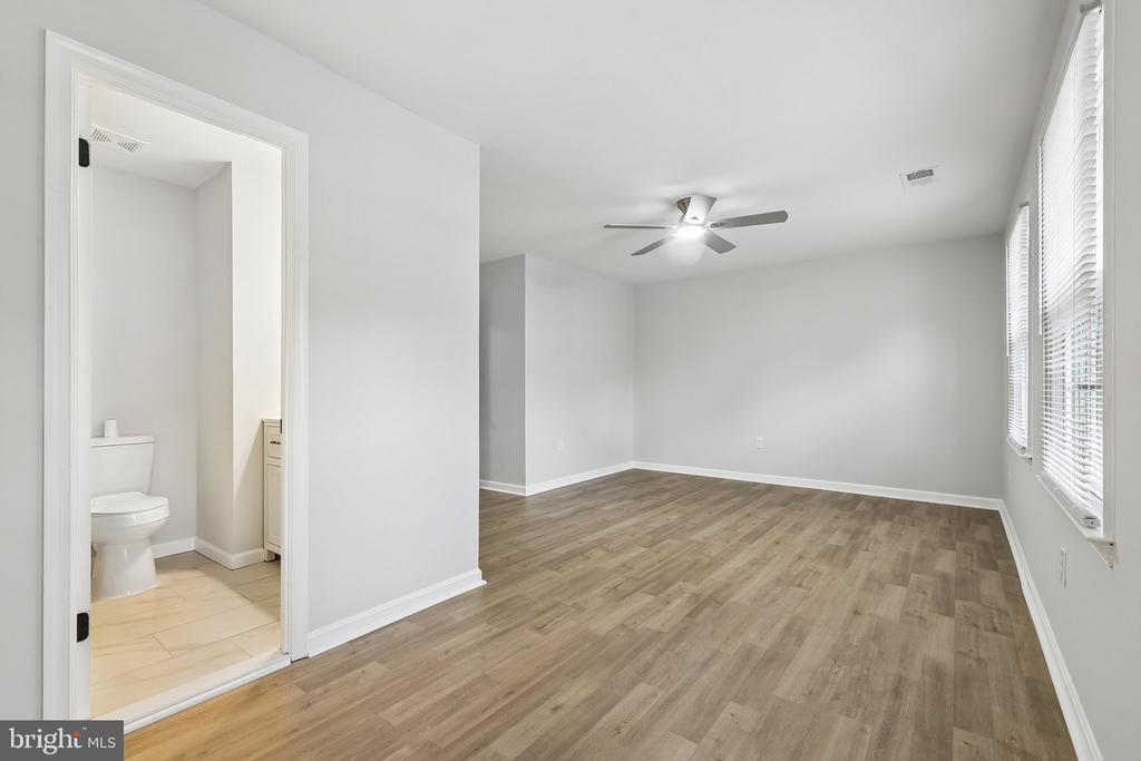 Springfield, Virginia, 22153, United States, 4 Bedrooms Bedrooms, ,4 BathroomsBathrooms,Residential,For Sale,2049450