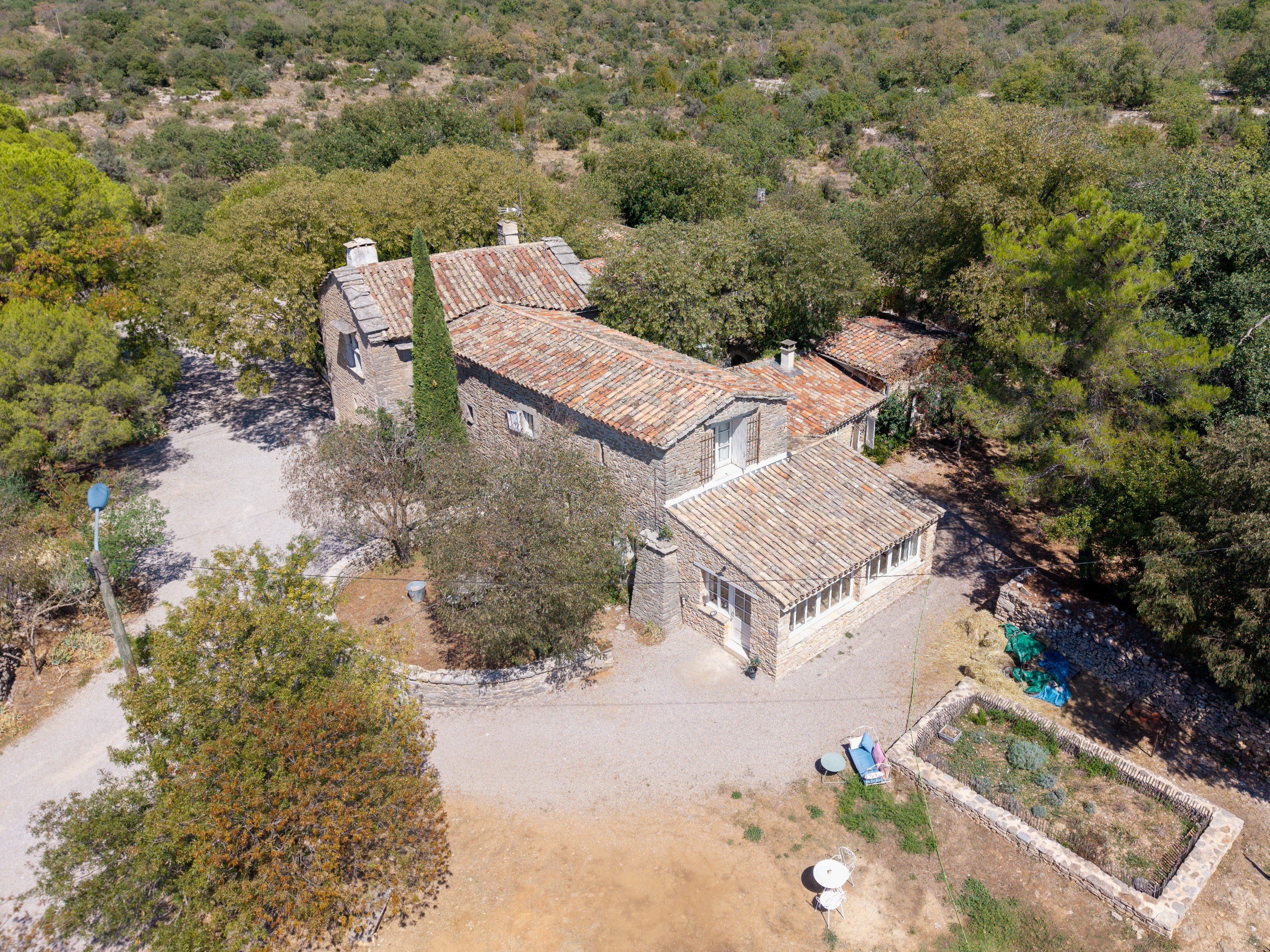  An exceptional stone farmhouse exuding charm and authenticity - 物件實景