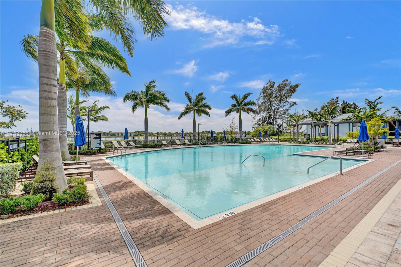 Miami, Florida, 33179, United States, 3 Bedrooms Bedrooms, ,3 BathroomsBathrooms,Residential,For Sale,1784236