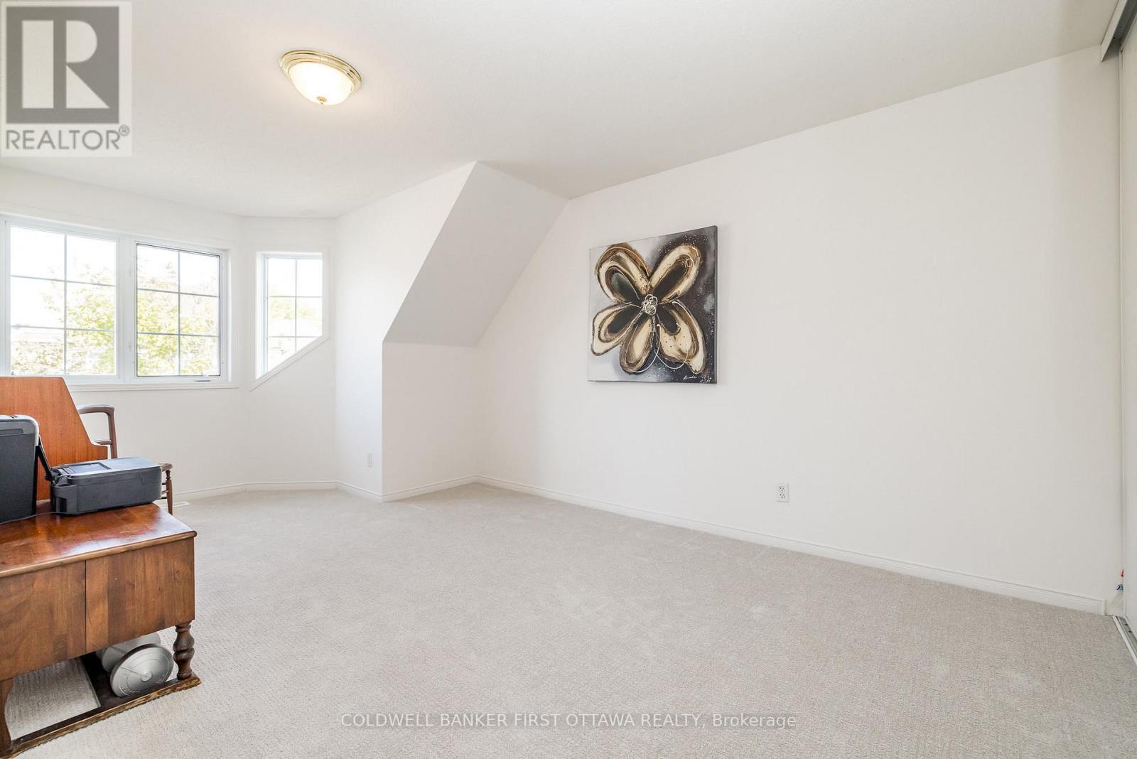 OTTAWA, Ontario, K2G 6N5, CA, 3 Bedrooms Bedrooms, ,2 BathroomsBathrooms,Residential,For Sale,1950028