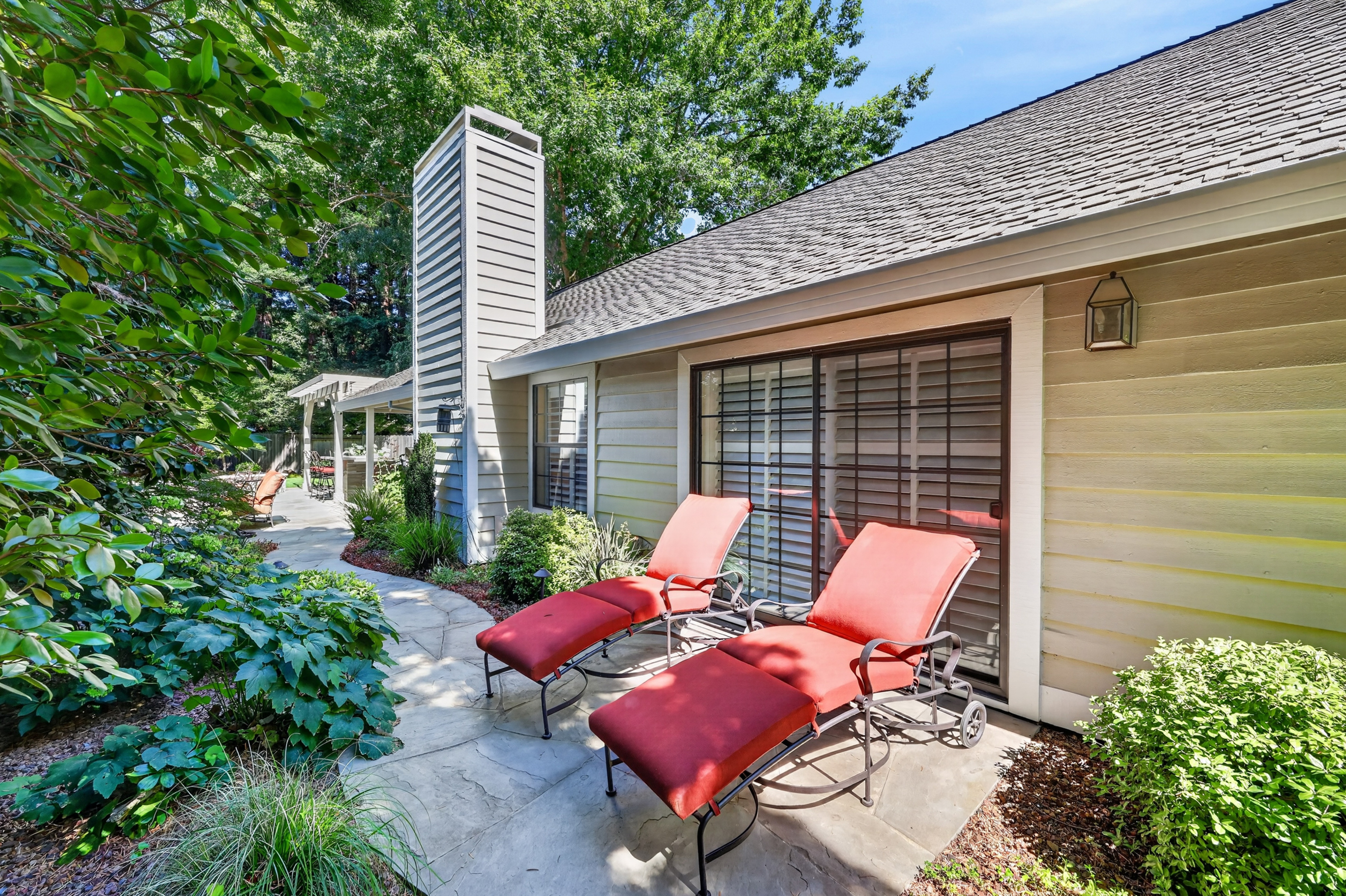  1073 Harrington Way, Carmichael, CA 95608 - 物件實景