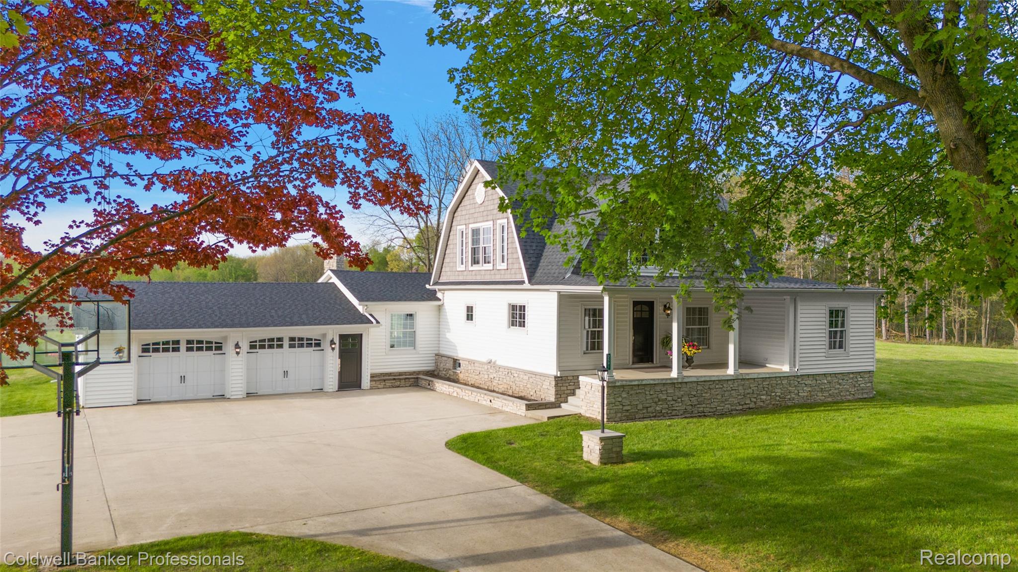 Lapeer, Michigan, 48446, United States, 3 Bedrooms Bedrooms, ,3 BathroomsBathrooms,Residential,For Sale,1907638