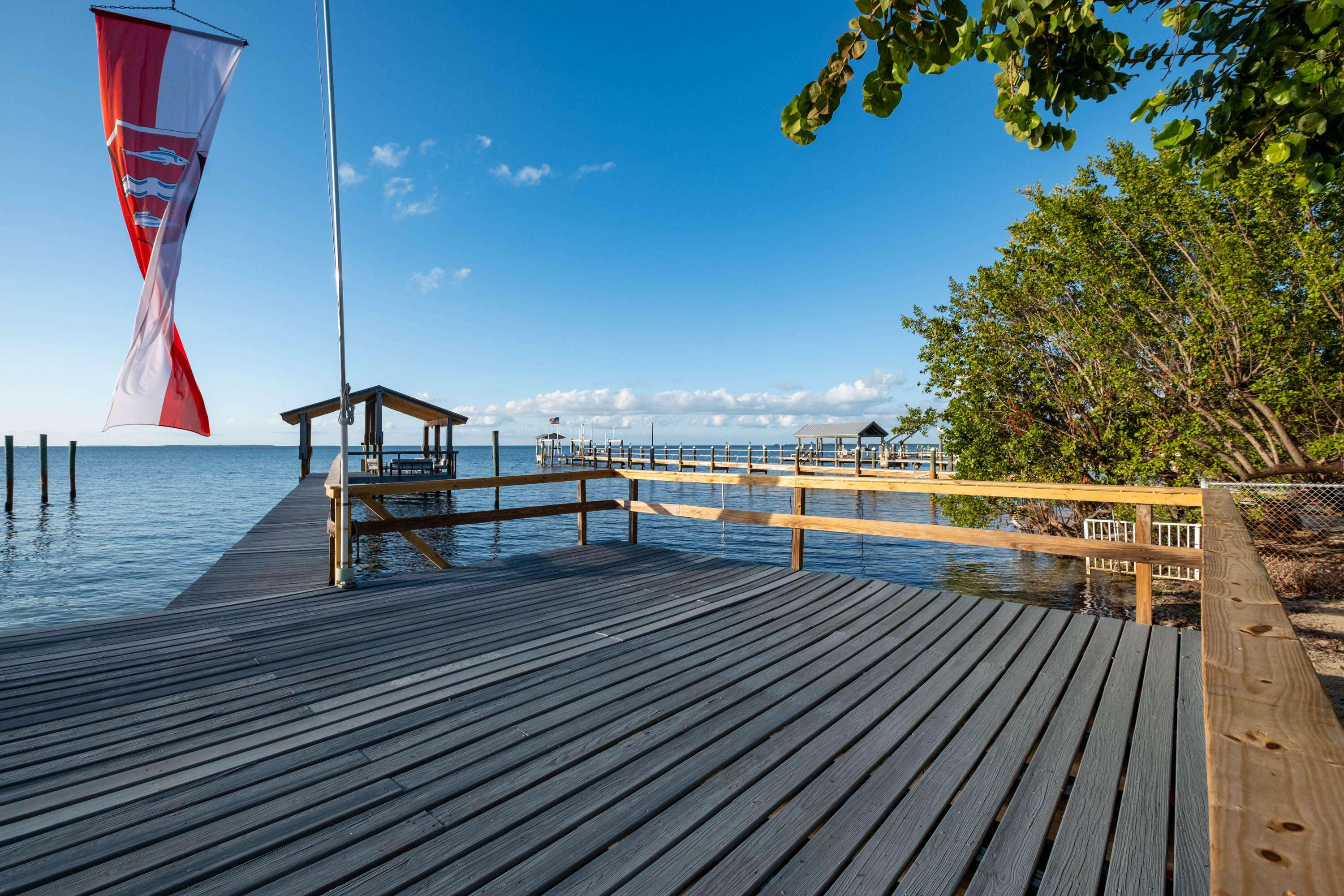 ISLAMORADA, Florida, 33036, United States, 5 Bedrooms Bedrooms, ,3 BathroomsBathrooms,Residential,For Sale,1828354