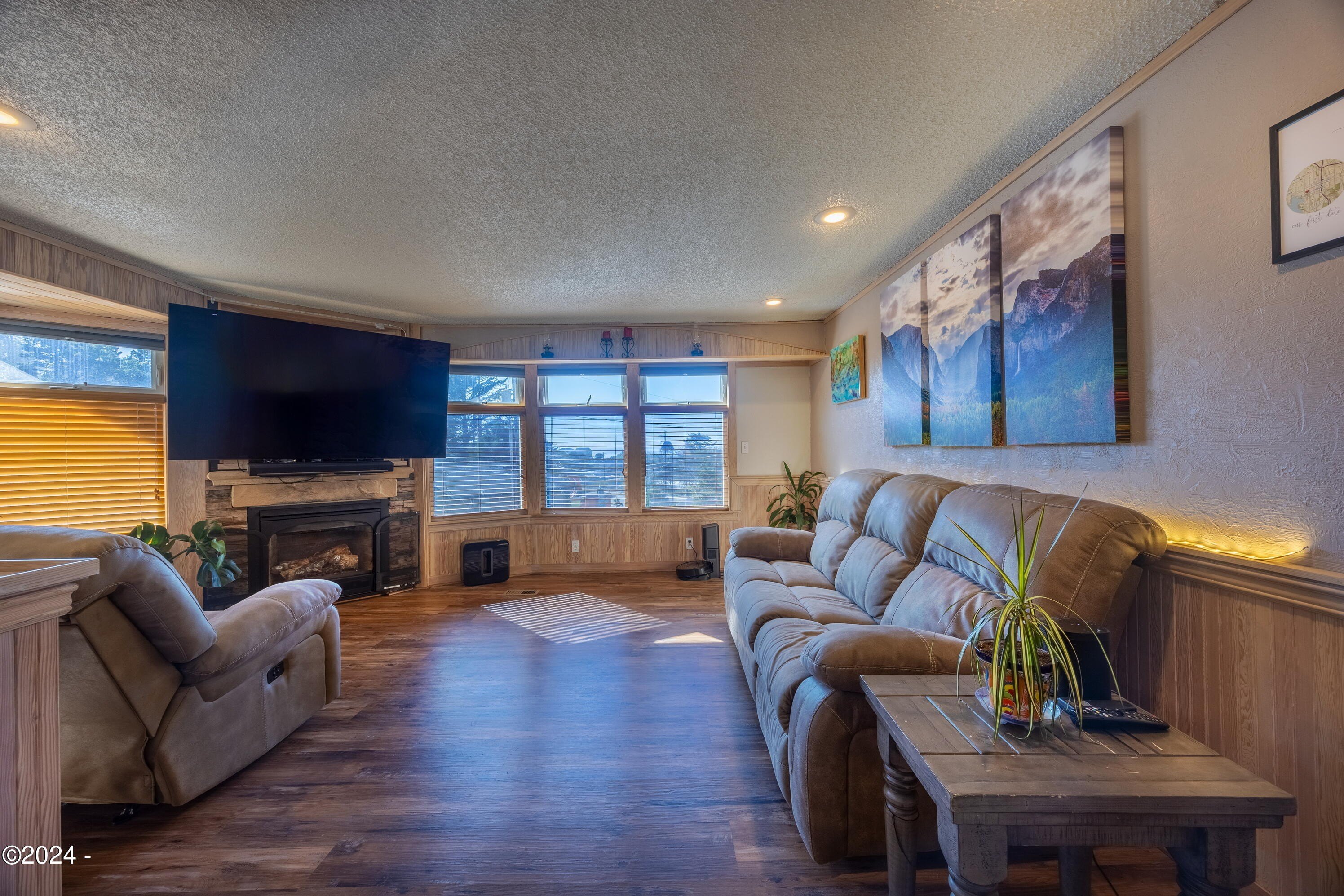 850 SE 31st, Lincoln City, Oregon, 97367, United States, 4 Bedrooms Bedrooms, ,2 BathroomsBathrooms,Residential,For Sale,850 SE 31st,1637852