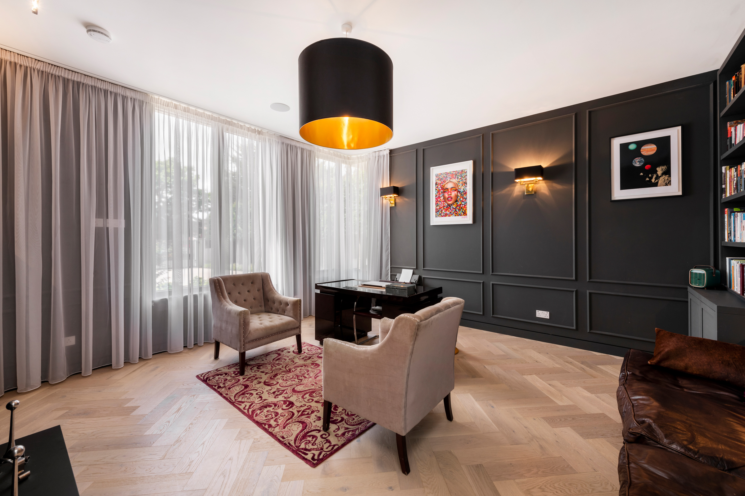  A seven-bedroom contemporary house built around a century-old olive tree - 物件實景
