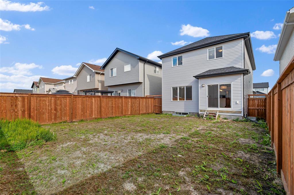 WINNIPEG, Manitoba, R2V 5C8, CA, 3 Bedrooms Bedrooms, ,2 BathroomsBathrooms,Residential,For Sale,1947801