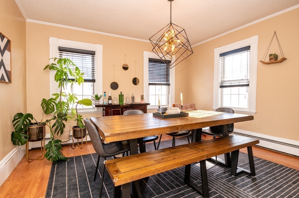 Salem, Massachusetts, 01970, United States, 3 Bedrooms Bedrooms, ,2 BathroomsBathrooms,Residential,For Sale,1990953