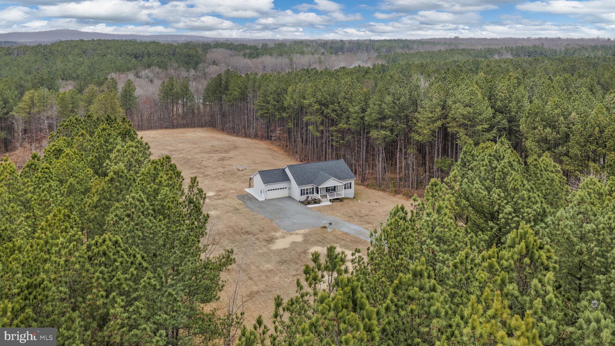 Unionville, Virginia, 22567, United States, 3 Bedrooms Bedrooms, ,2 BathroomsBathrooms,Residential,For Sale,2009103