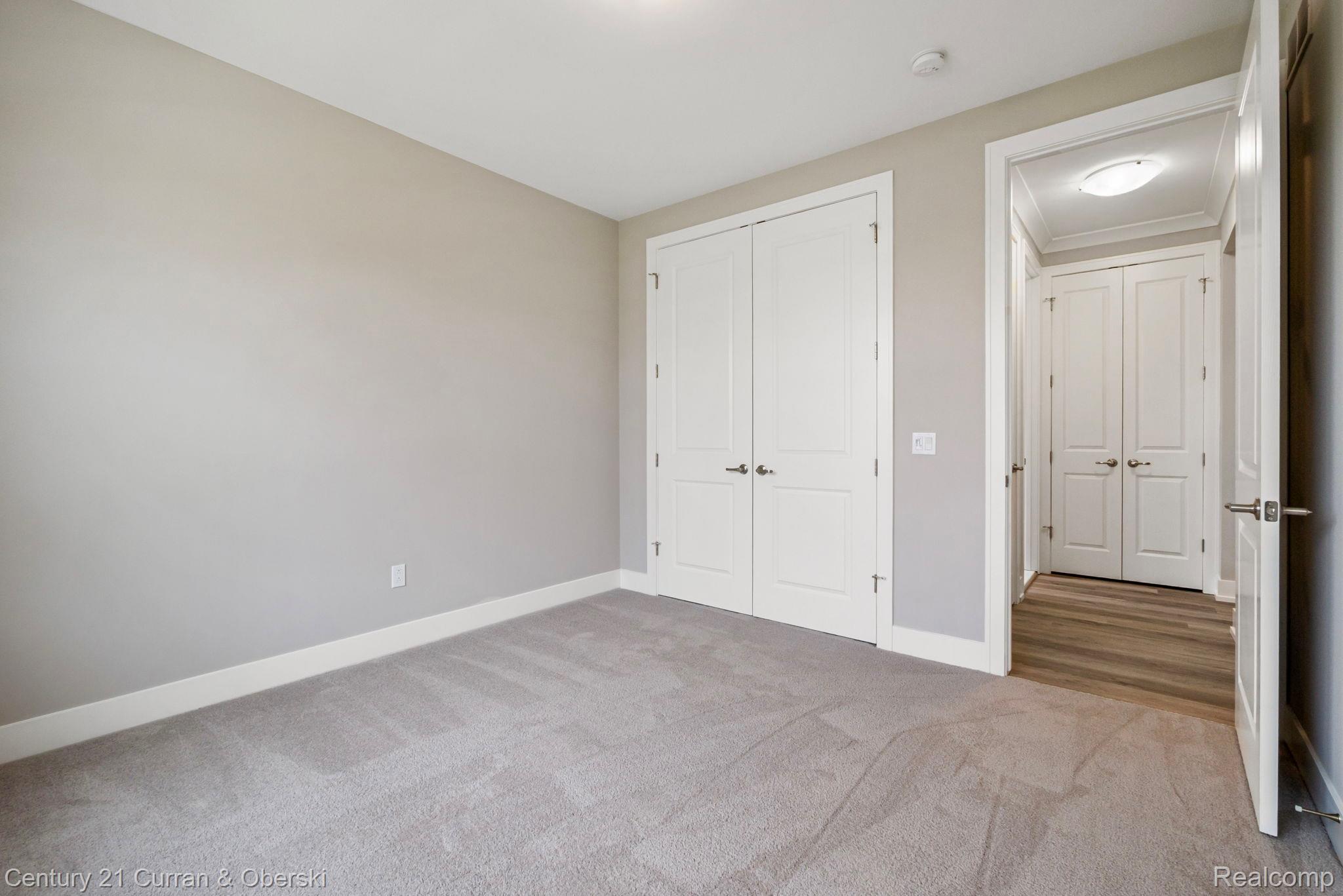 Northville, Michigan, 48168, United States, 2 Bedrooms Bedrooms, ,2 BathroomsBathrooms,Residential,For Sale,1983973