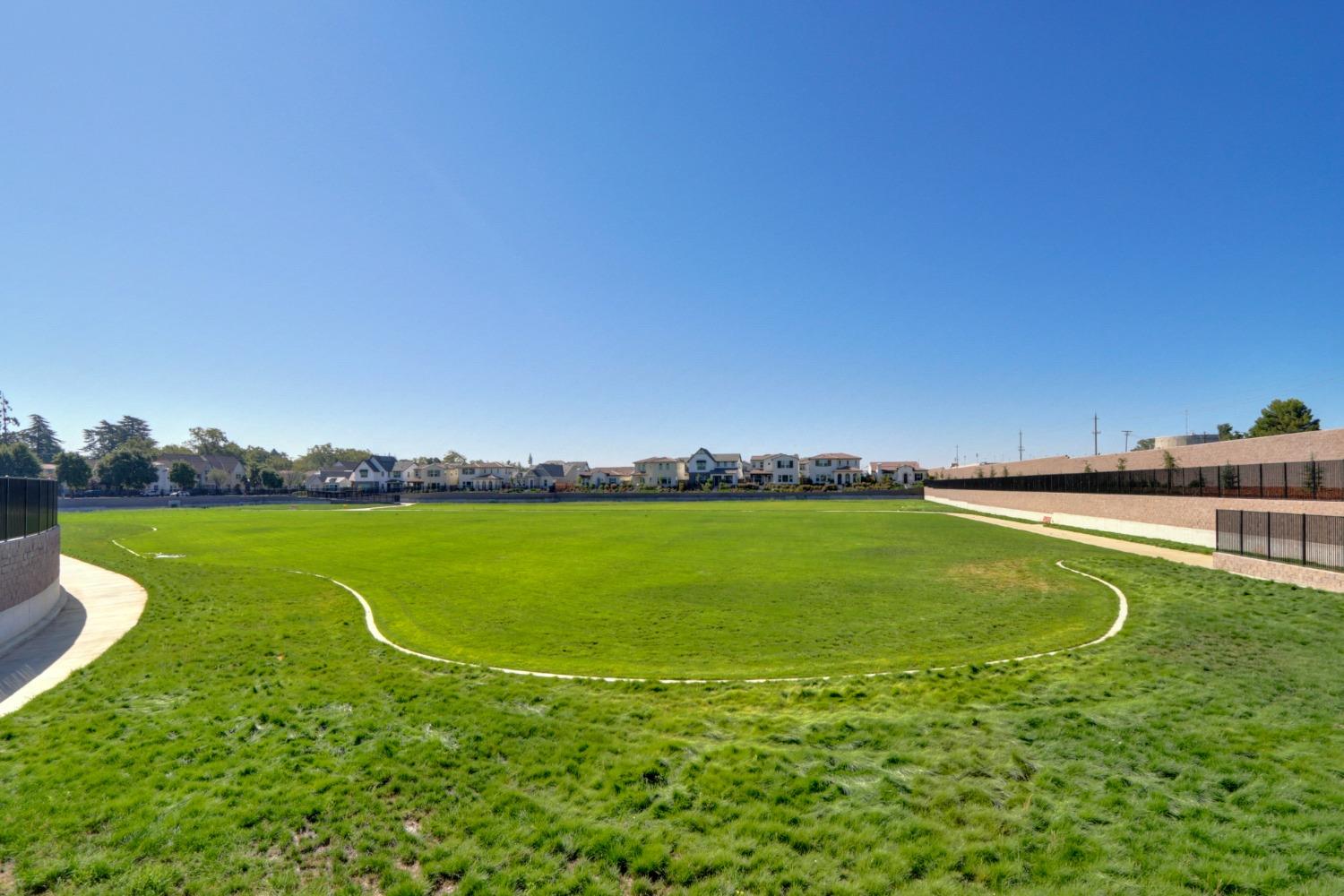 Sacramento, California, 95818, United States, 3 Bedrooms Bedrooms, ,3 BathroomsBathrooms,Residential,For Sale,1993091