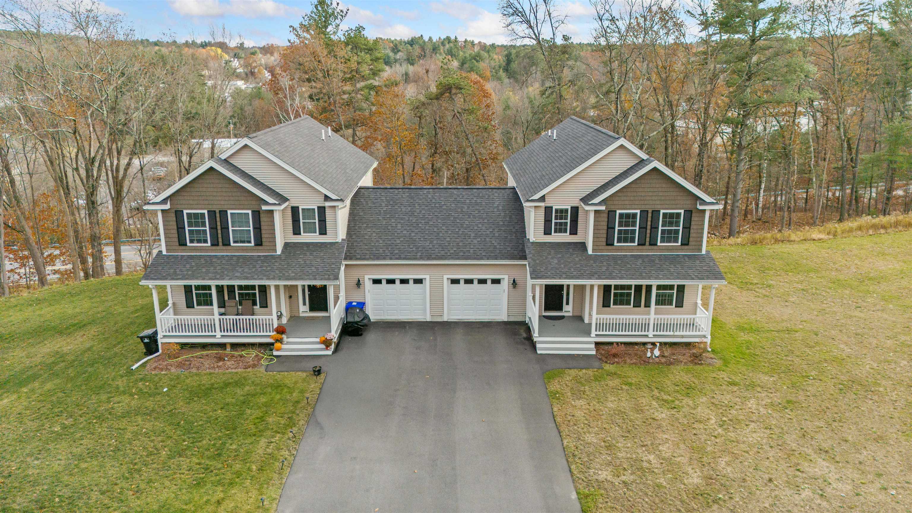 Hudson, New Hampshire, 03051, United States, 3 Bedrooms Bedrooms, ,2 BathroomsBathrooms,Residential,For Sale,1990943