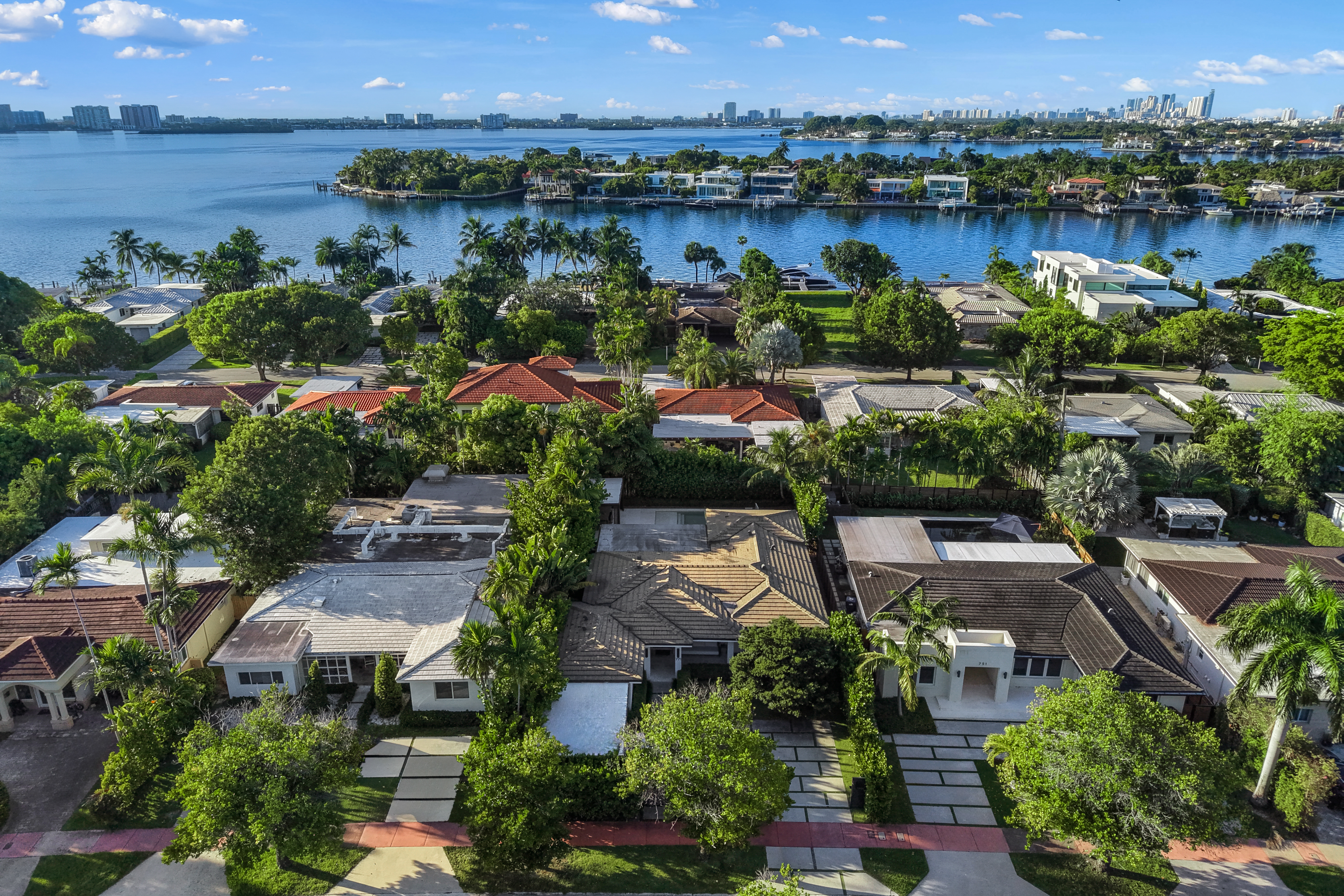  771 Fairway Dr, Miami Beach, FL, 33141 - 物件實景