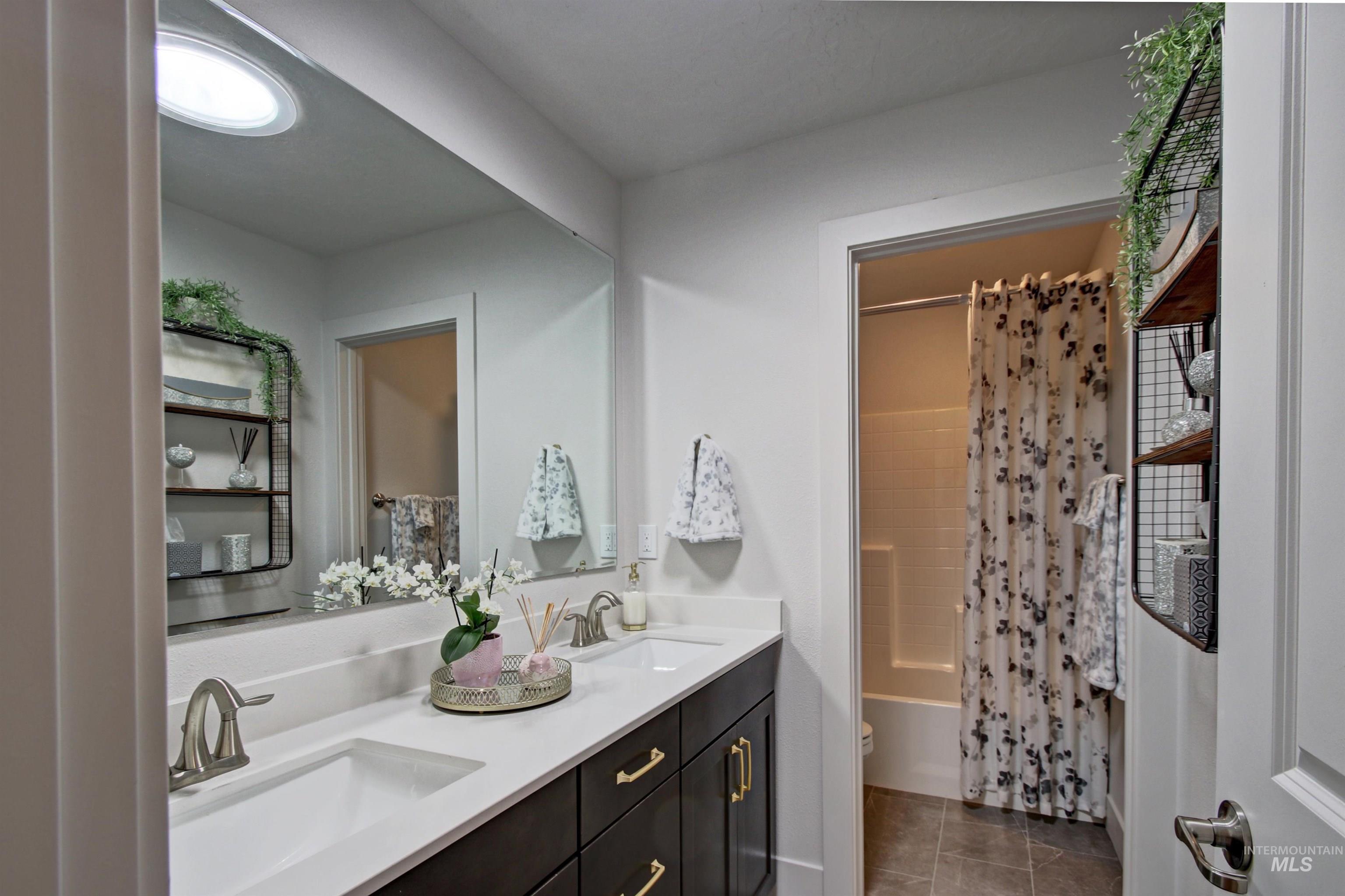 Meridian, Idaho, 83642, United States, 4 Bedrooms Bedrooms, ,Residential,For Sale,1911004