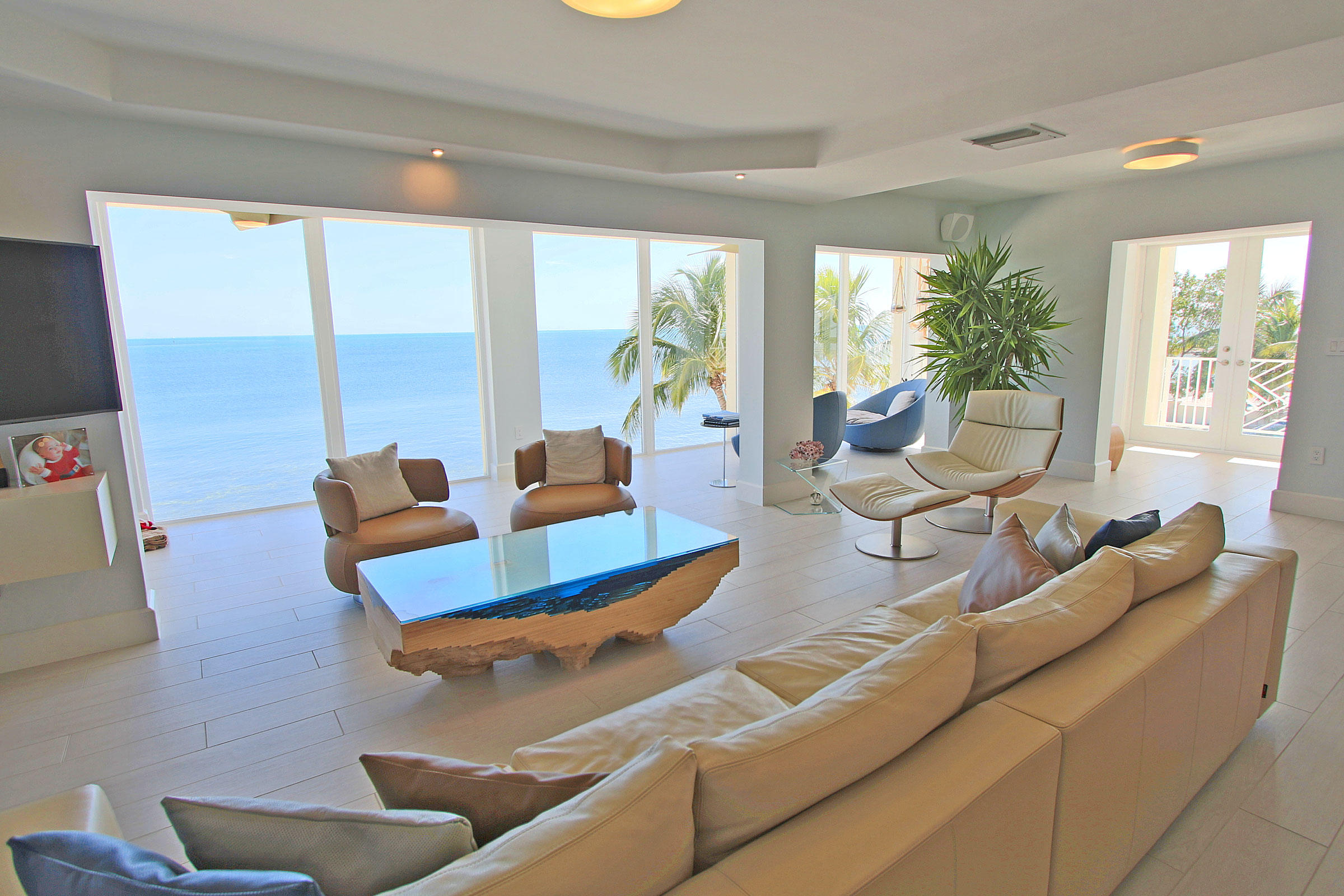 30 Ocean Front Drive, KEY LARGO, Florida, 33037, United States, 4 Bedrooms Bedrooms, ,4 BathroomsBathrooms,Residential,For Sale,30 Ocean Front Drive,1675367