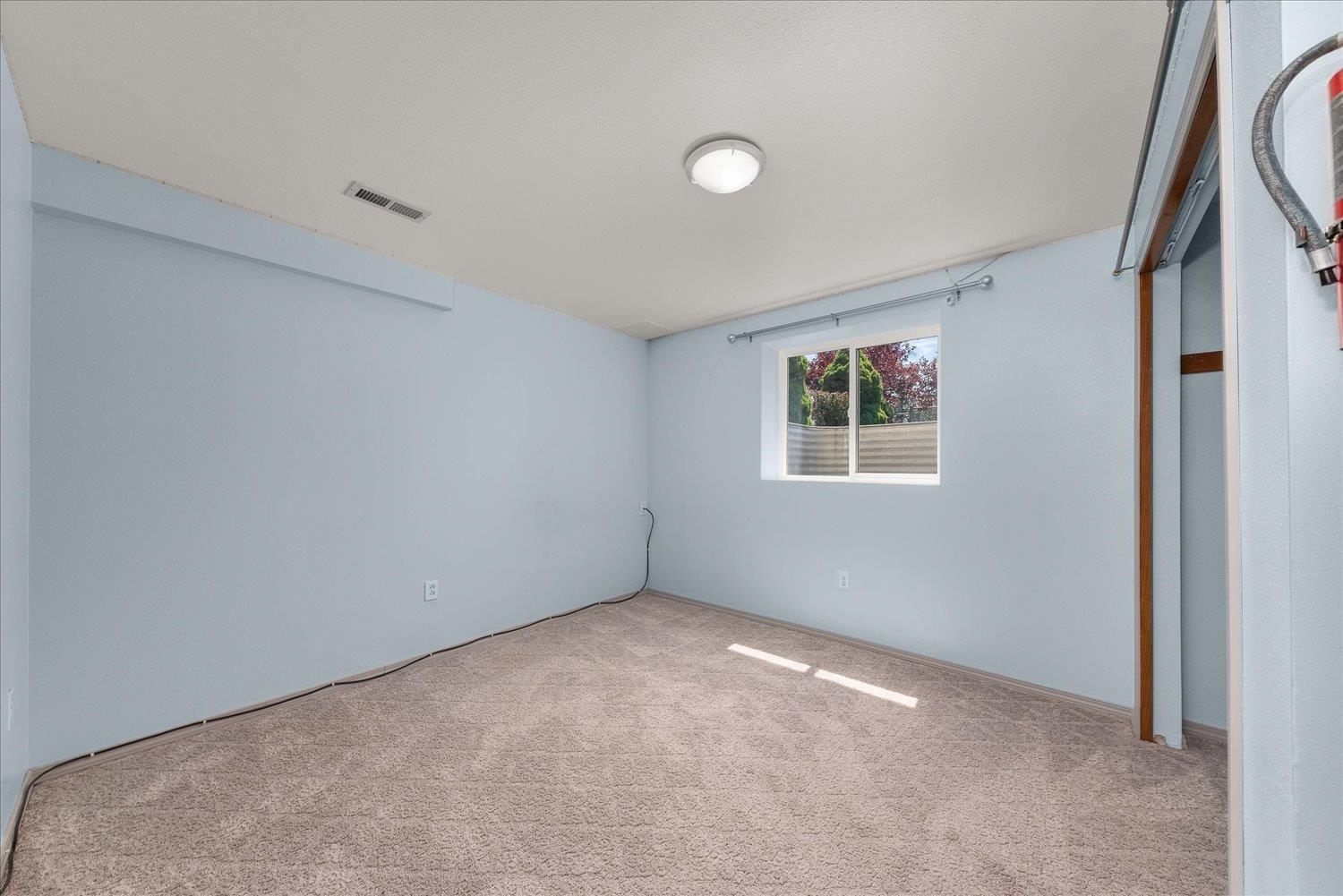 Nine Mile Falls, Washington, 99026, United States, 5 Bedrooms Bedrooms, ,3 BathroomsBathrooms,Residential,For Sale,1979574