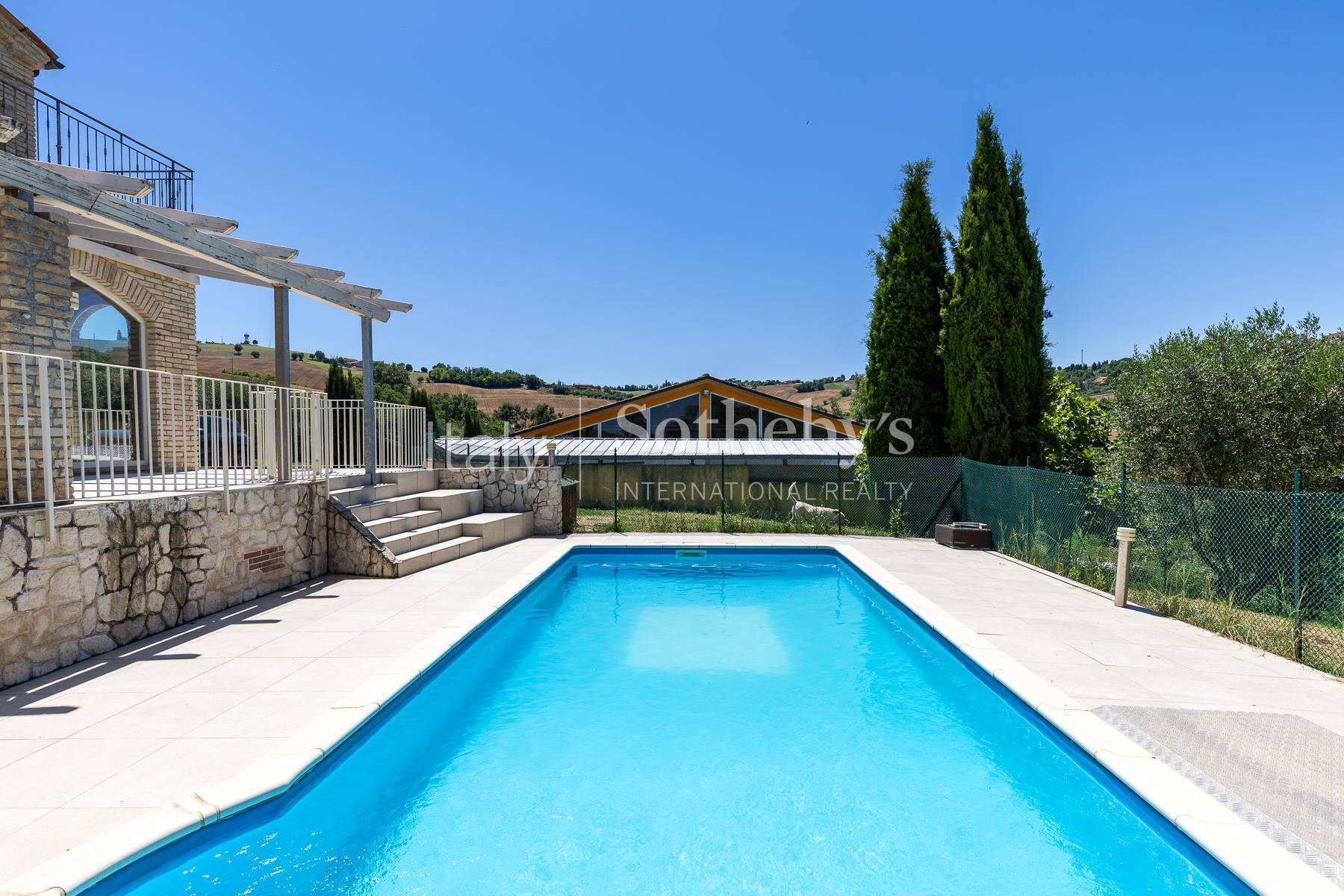  Elegant Contemporary Residence with Vineyard Near the Sea - 物件實景