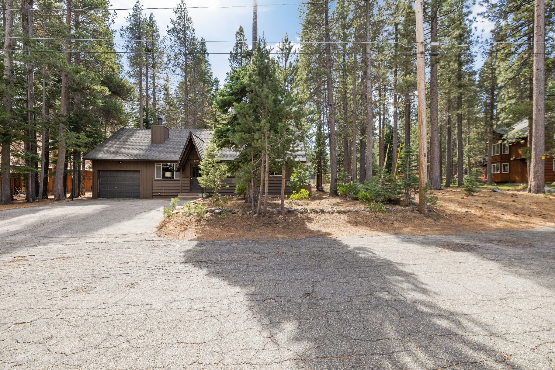  Charming Tahoe Cabin Beside Forest Service Land—Your Mountain Getaway Awaits - 物件實景